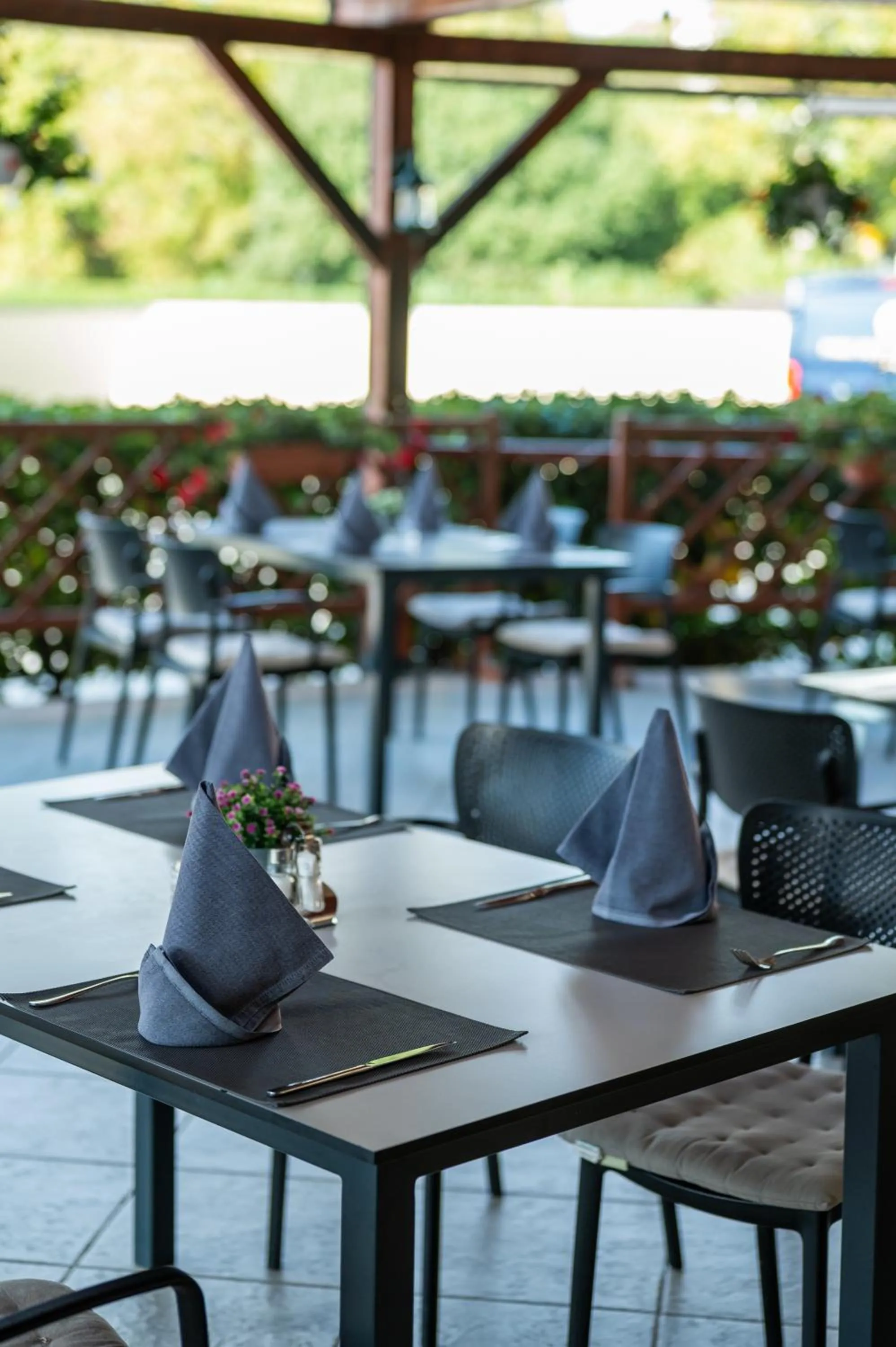 Restaurant/places to eat in B&B Garestin