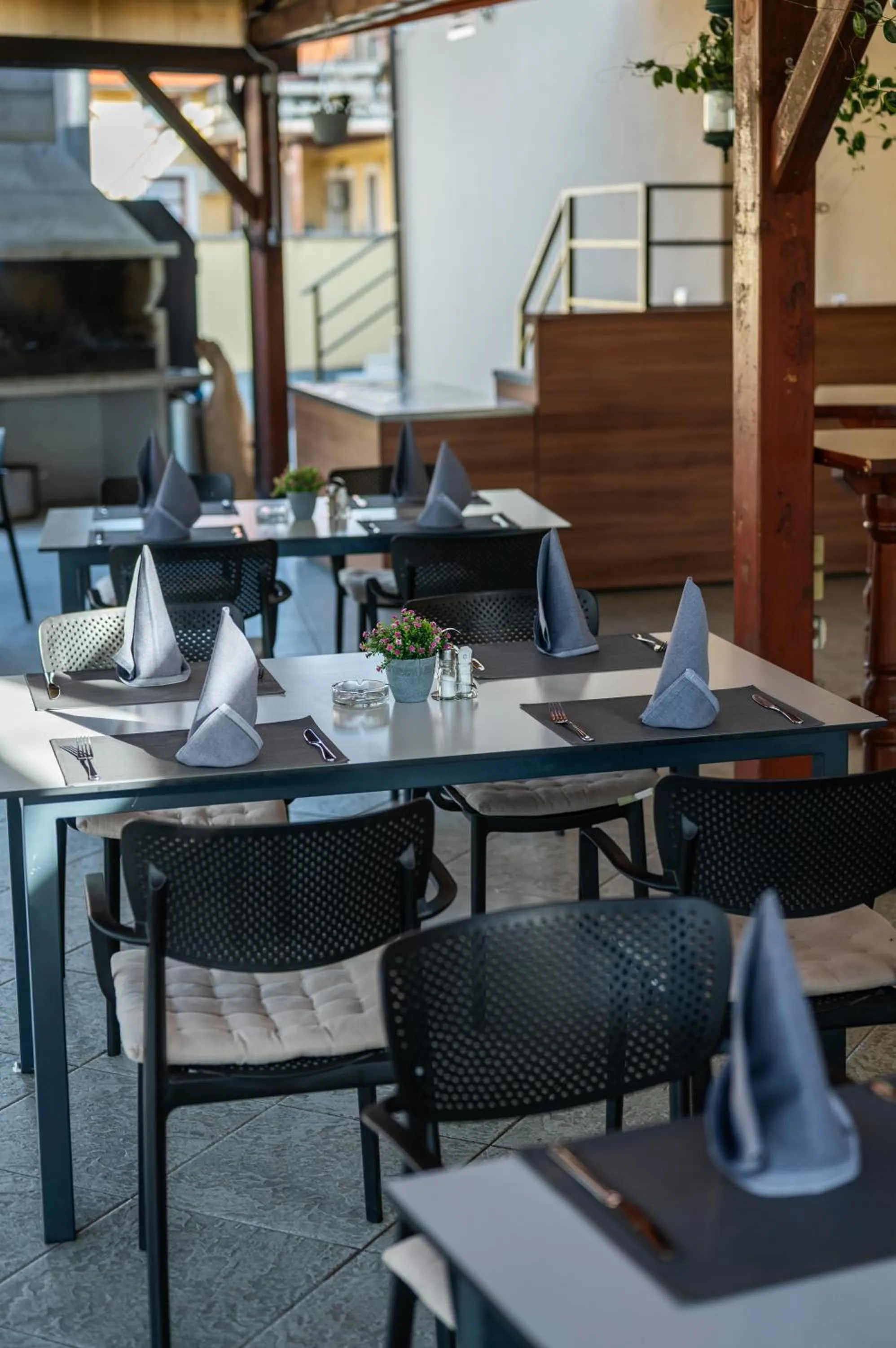 Restaurant/places to eat in B&B Garestin