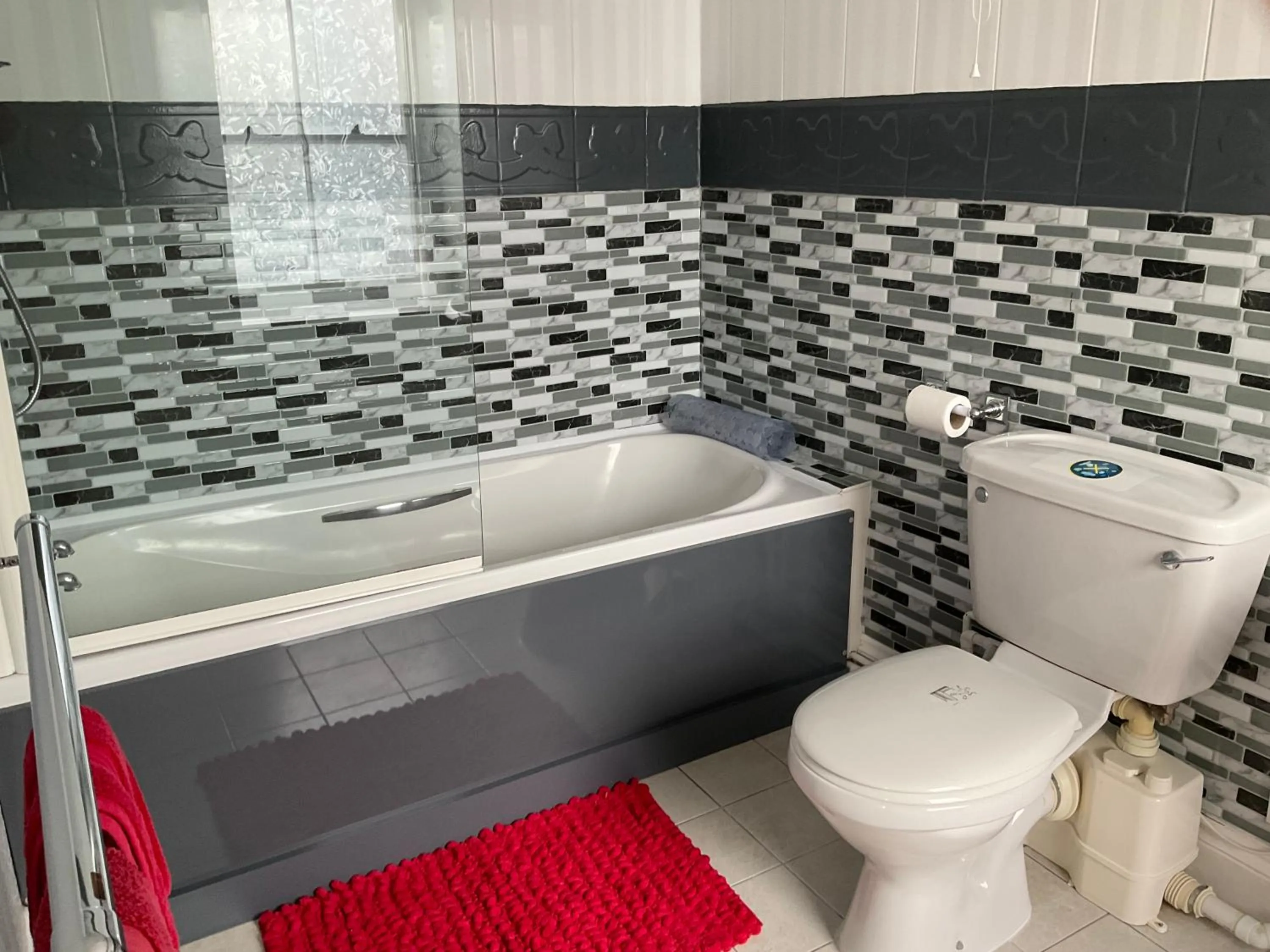 Bathroom in No 52 bed and breakfast