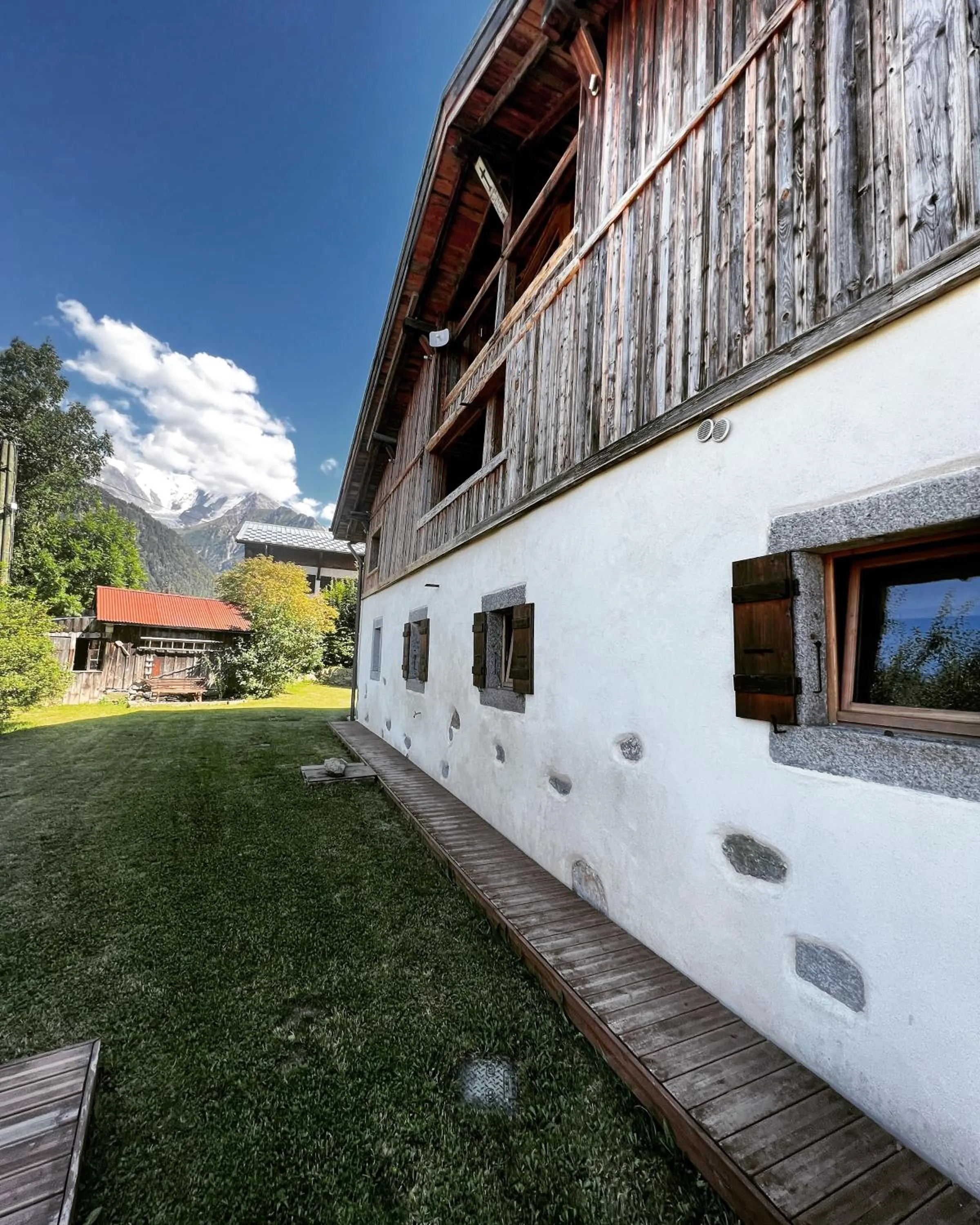 Property building in Wanderful Life MontBlanc refuge haut de gamme