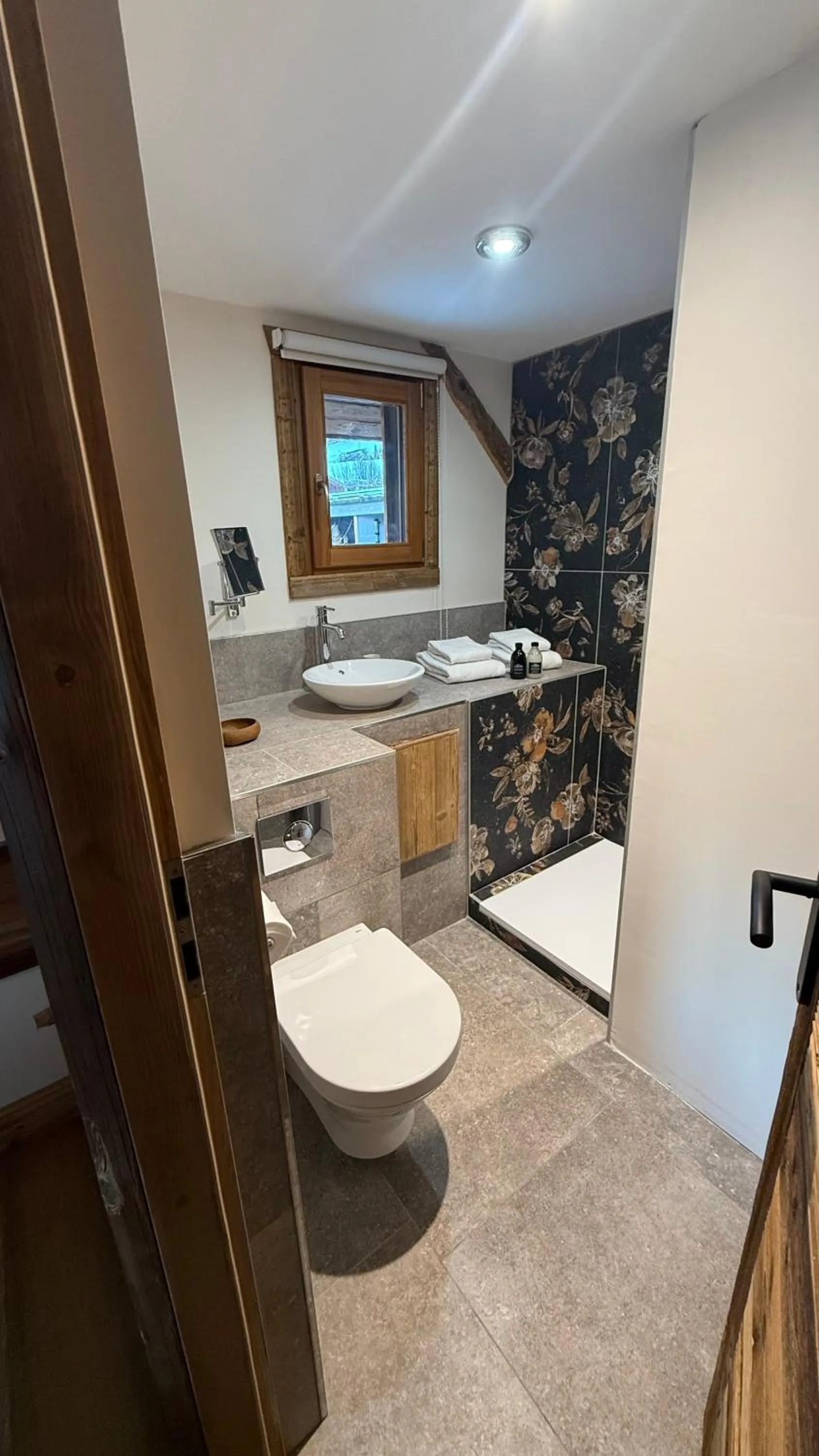 Bathroom in Wanderful Life MontBlanc refuge haut de gamme