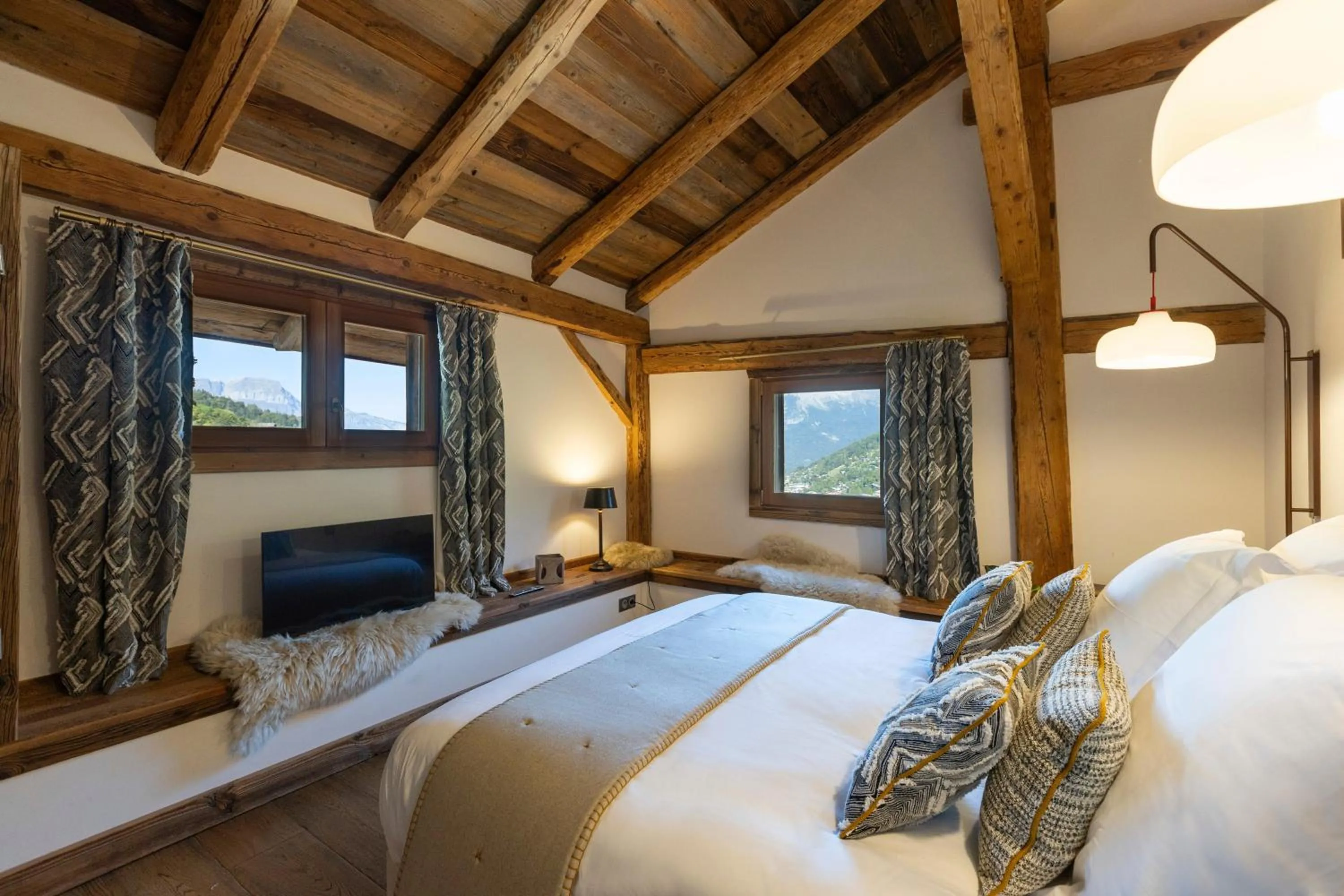 Photo of the whole room, Bed in Wanderful Life MontBlanc refuge haut de gamme