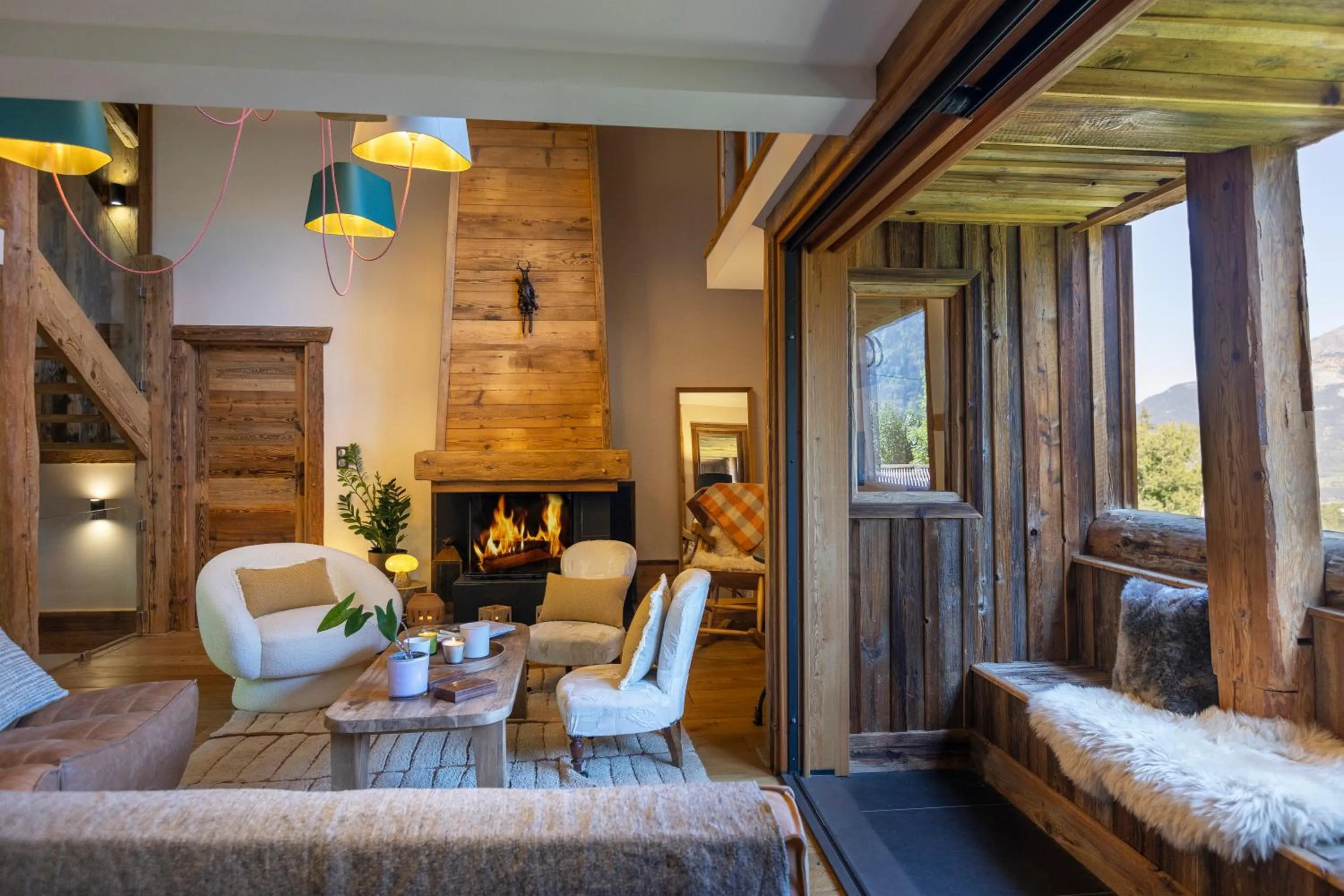 Living room, Bed in Wanderful Life MontBlanc refuge haut de gamme