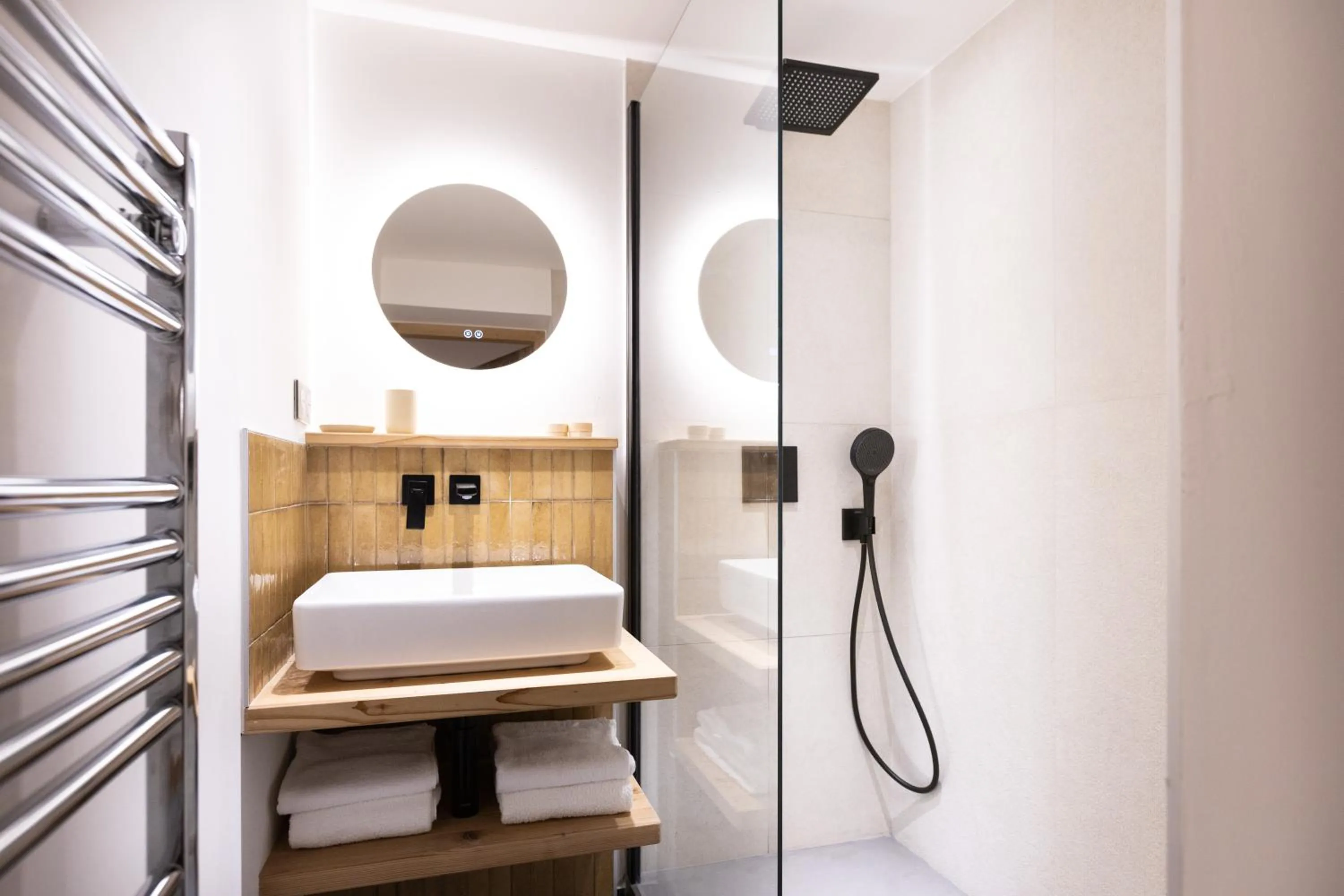 Shower in Wanderful Life MontBlanc refuge haut de gamme