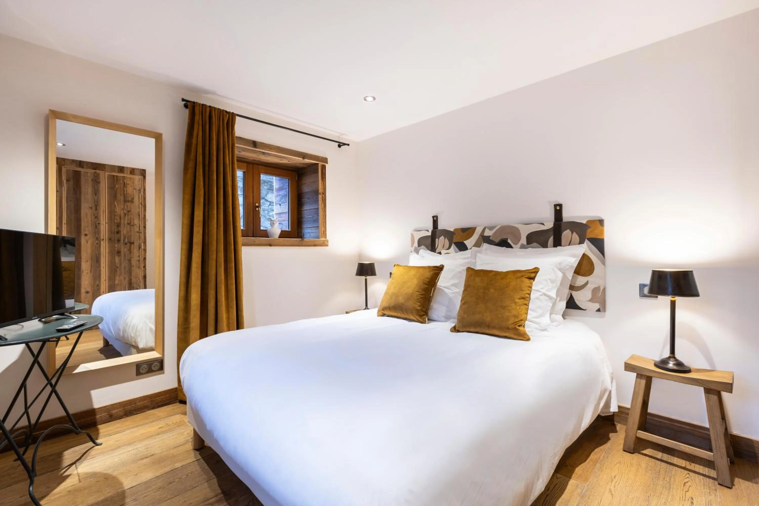 Photo of the whole room, Bed in Wanderful Life MontBlanc refuge haut de gamme