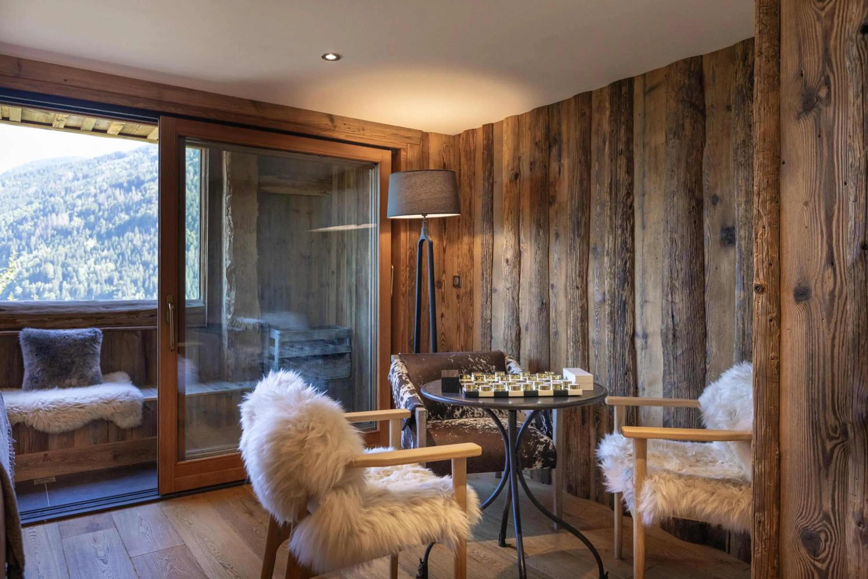 Living room in Wanderful Life MontBlanc refuge haut de gamme