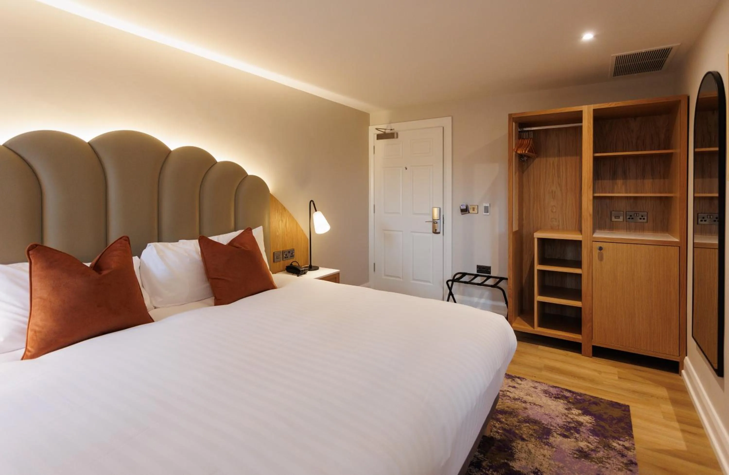 Bed in The Malone Hotel