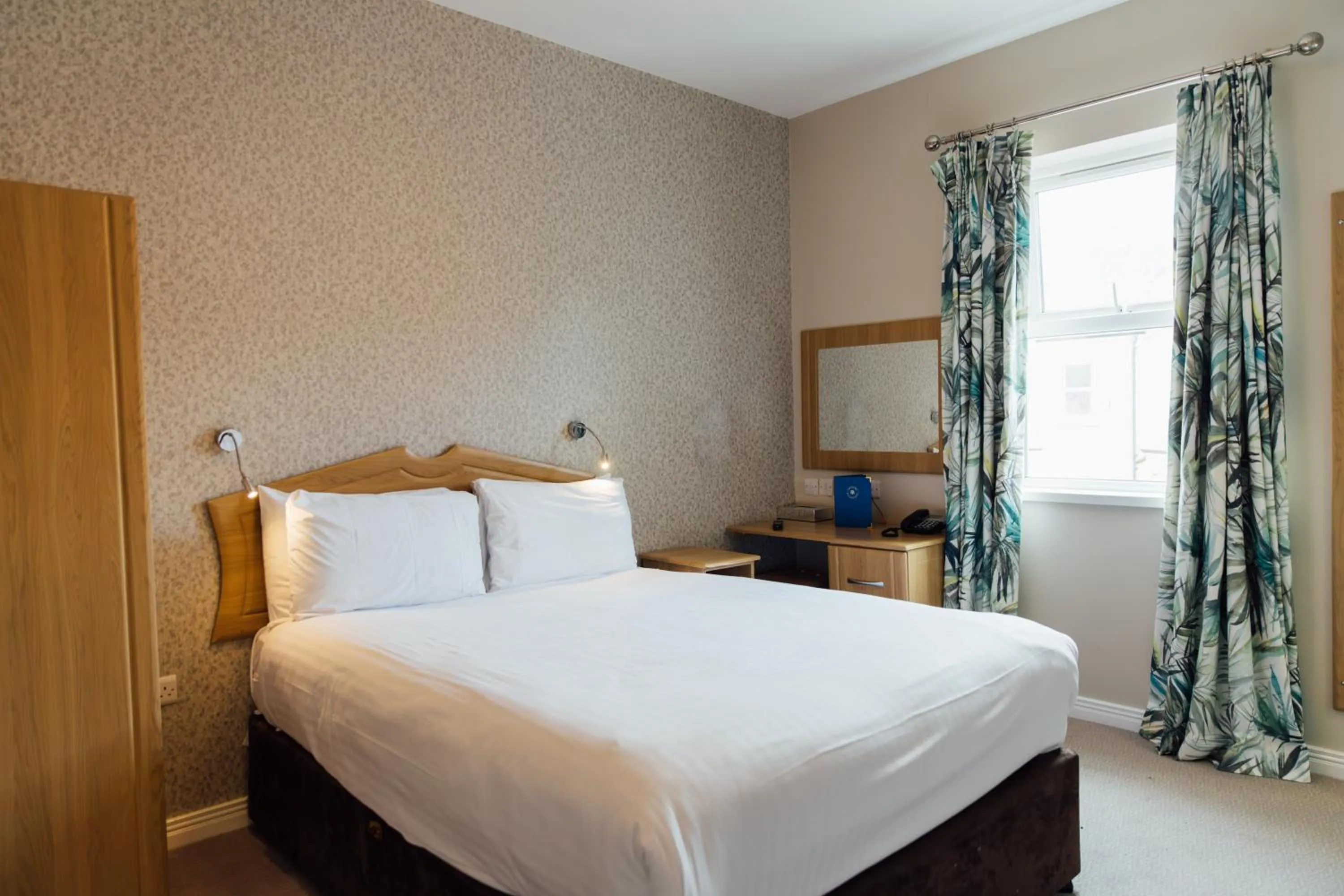 Bed in The Malone Hotel