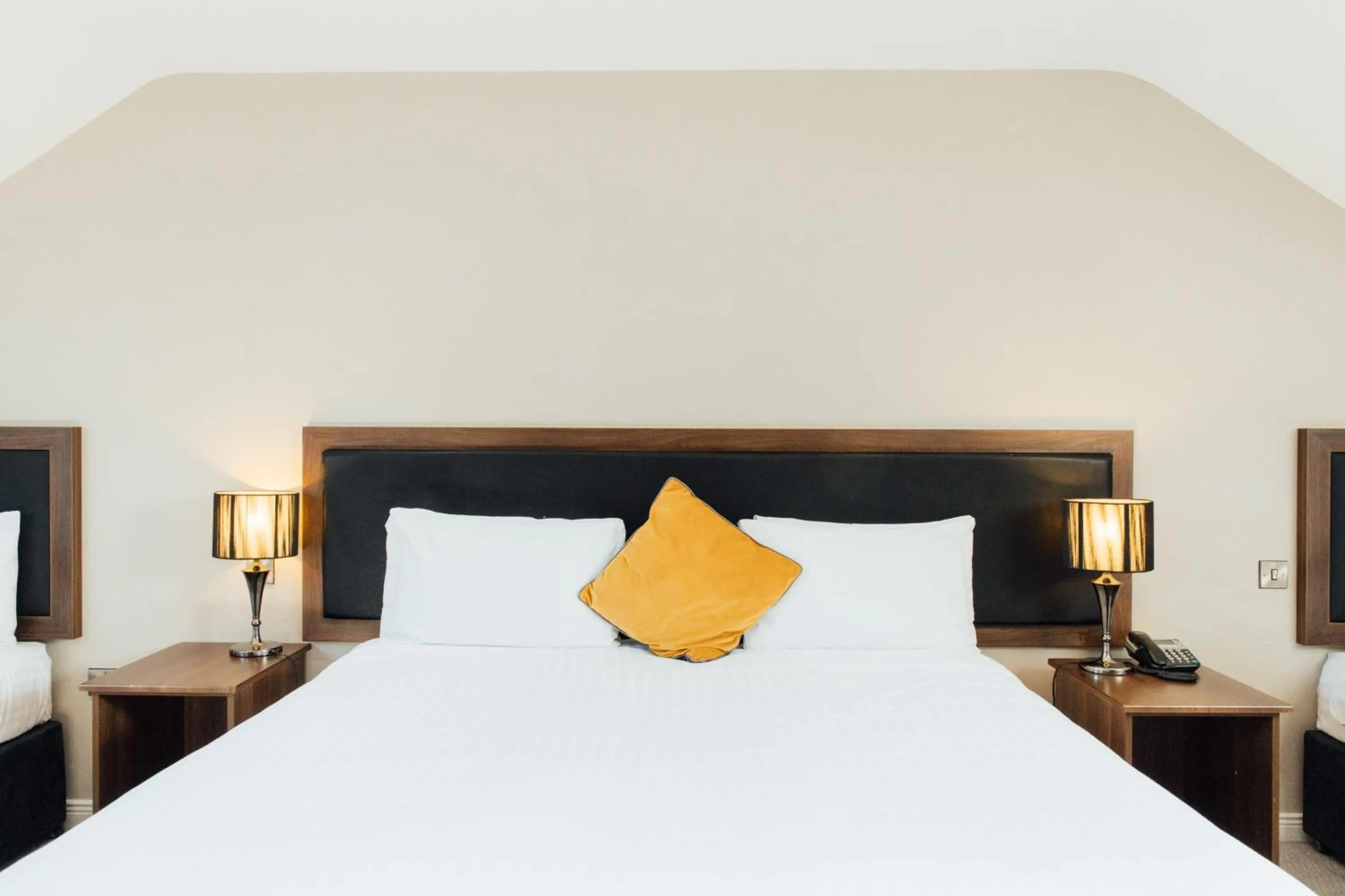 Bed in The Malone Hotel