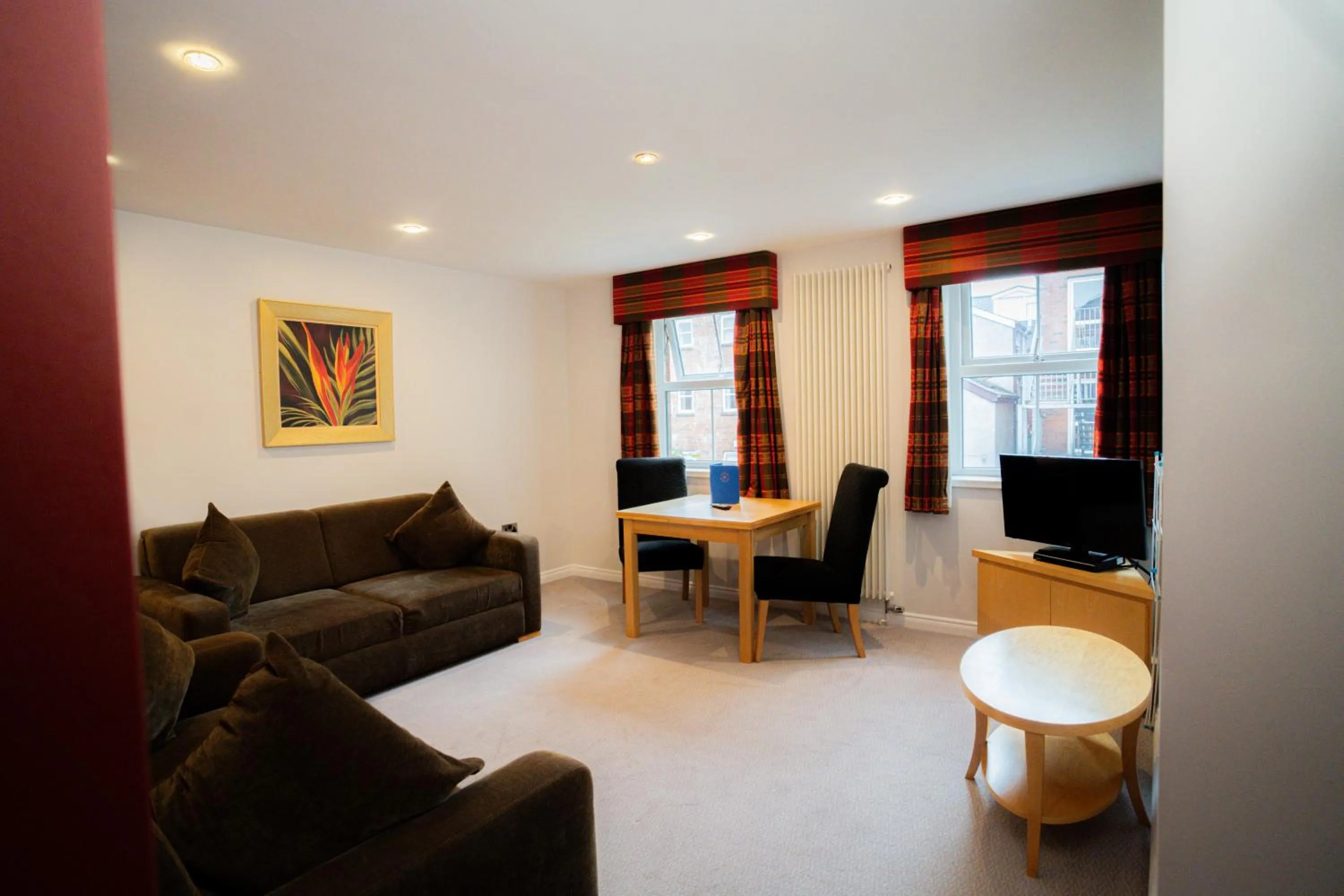 TV and multimedia in The Malone Hotel