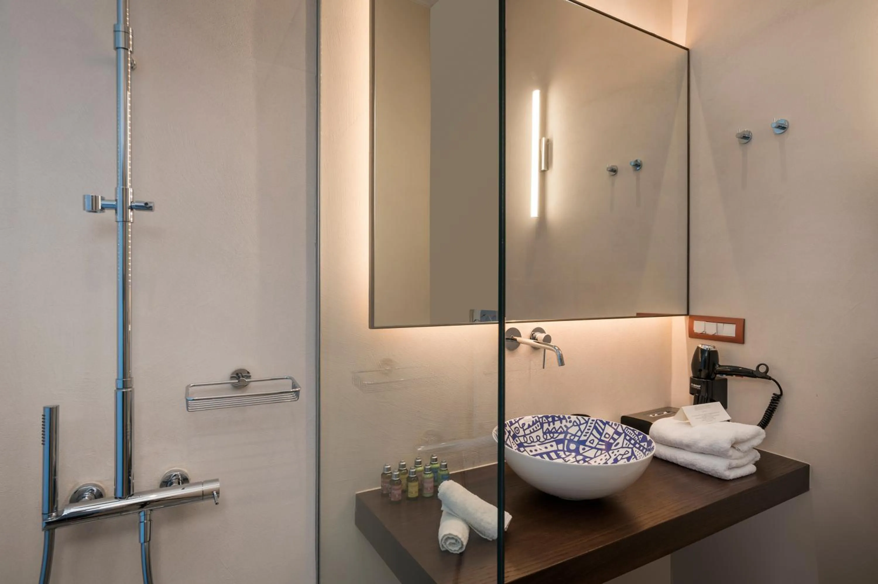 Bathroom in Ambassadors Residence Boutique Hotel