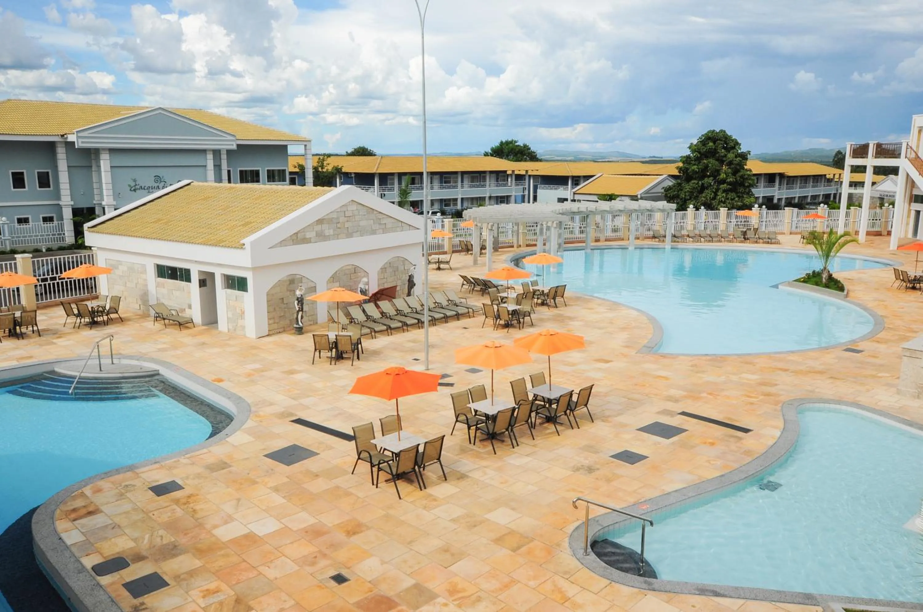 Property building in Lacqua diRoma I - MF