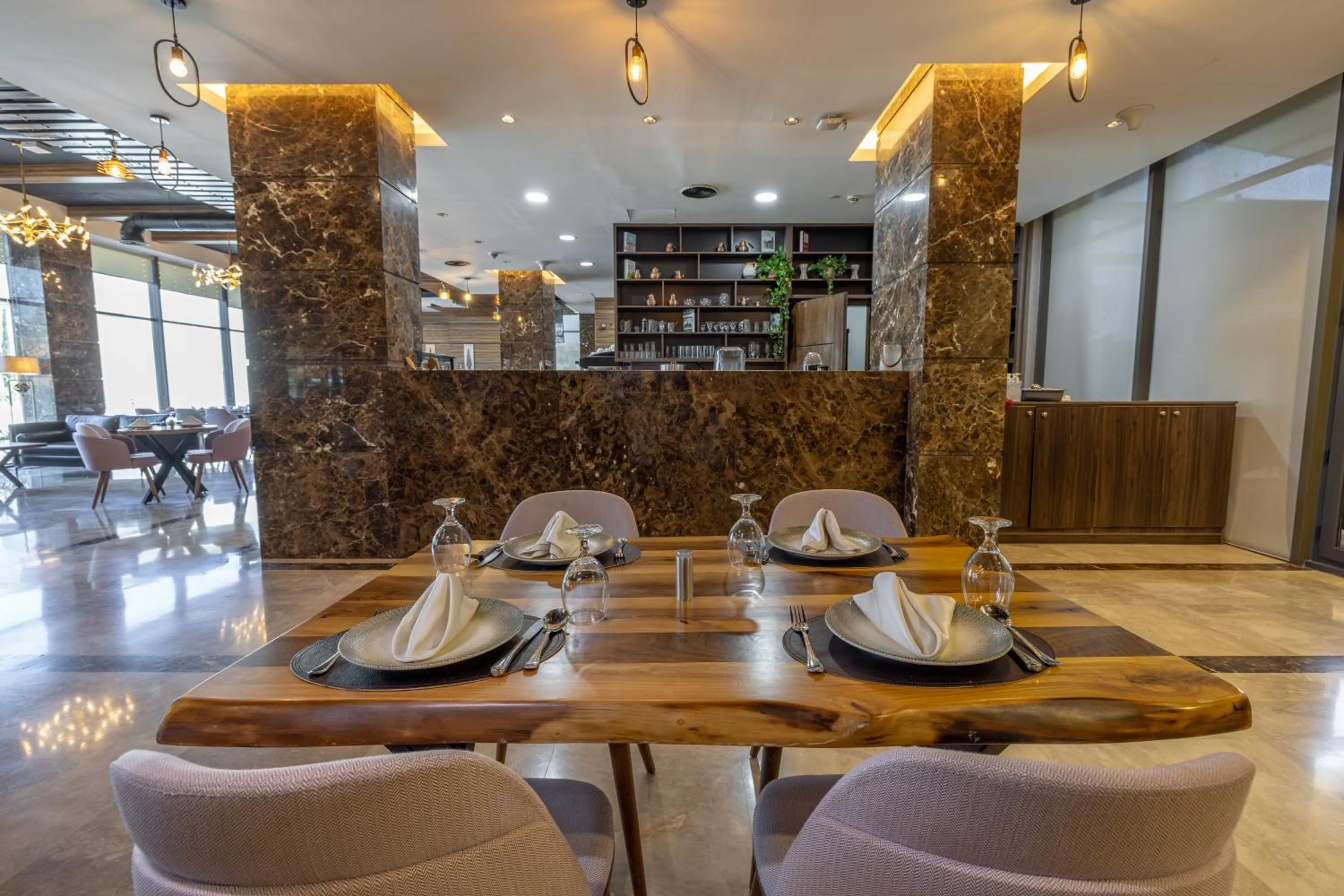 Restaurant/places to eat in Jeddah Homes Boutique Hotel