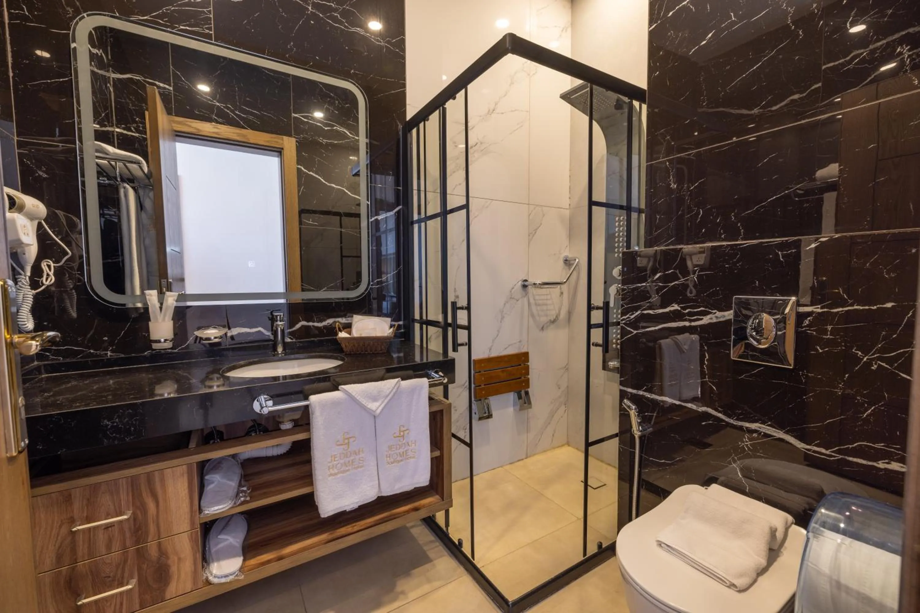 Shower in Jeddah Homes Boutique Hotel
