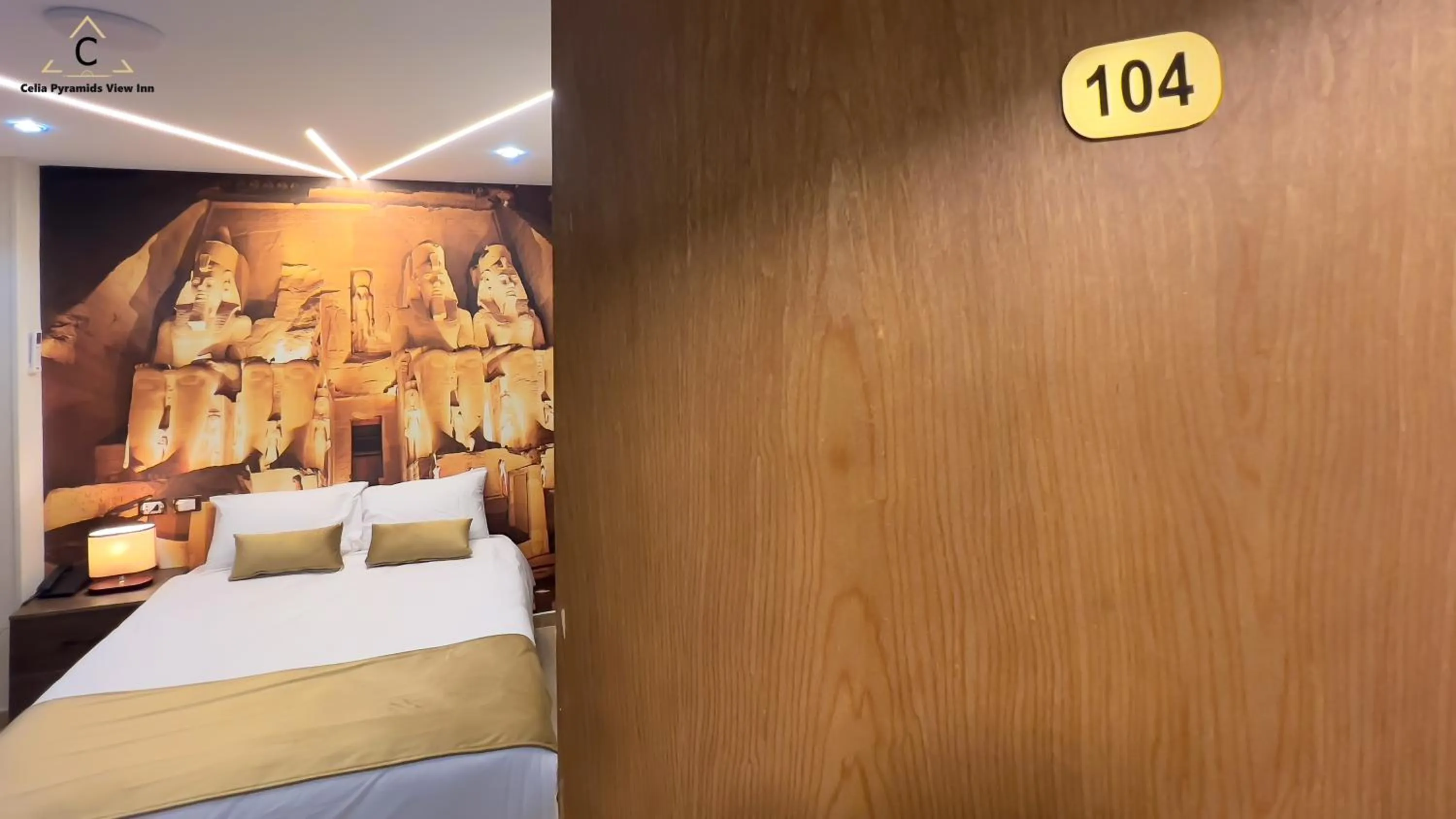 Bedroom, Bed in Celia Pyramids View inn