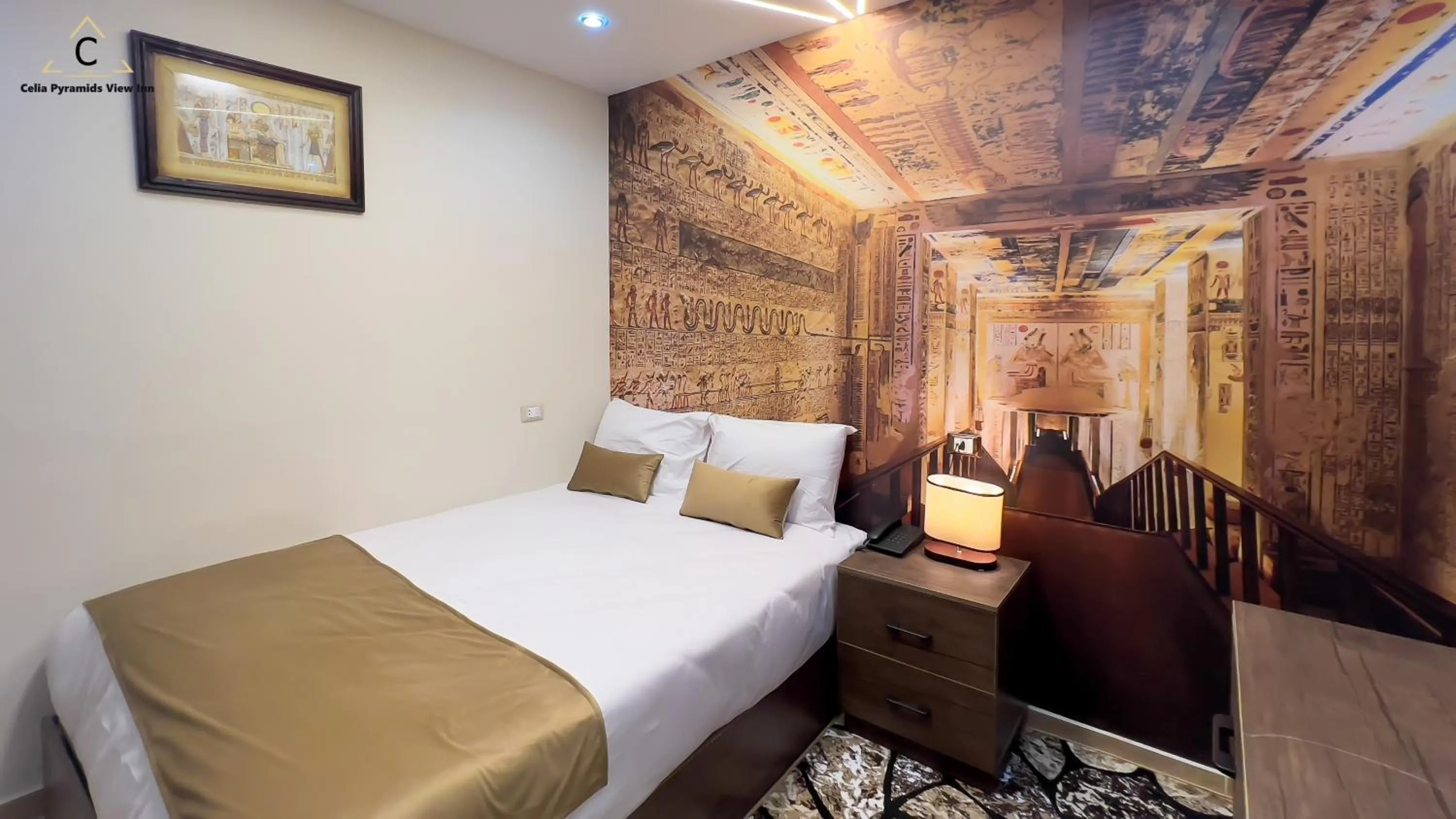 Bedroom, Bed in Celia Pyramids View inn