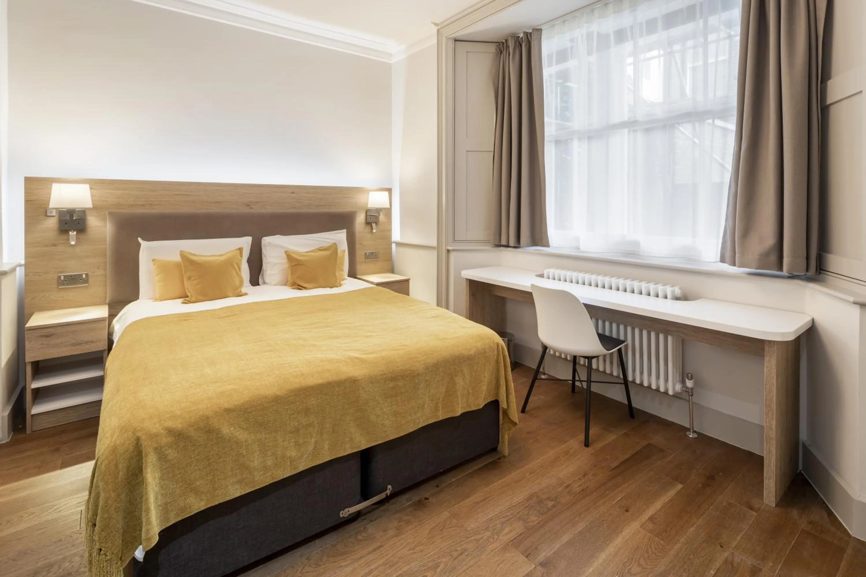 Bed in Notting Hill House