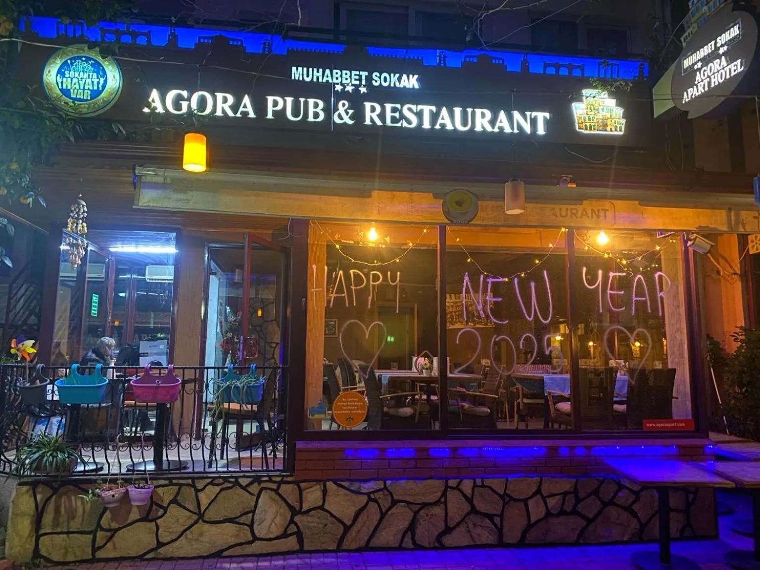 Restaurant/places to eat in Agora Apart Hotel