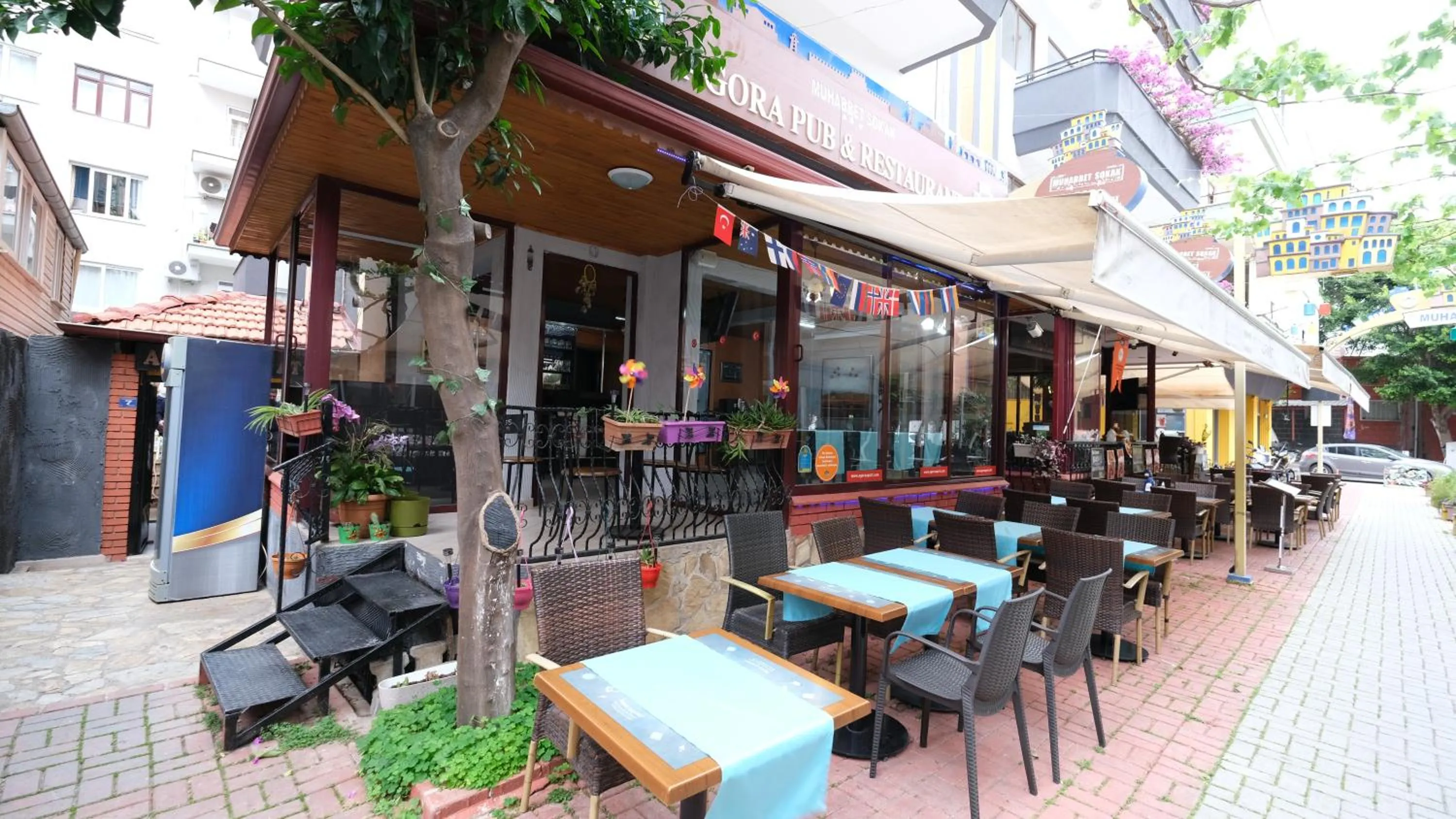 Restaurant/places to eat in Agora Apart Hotel