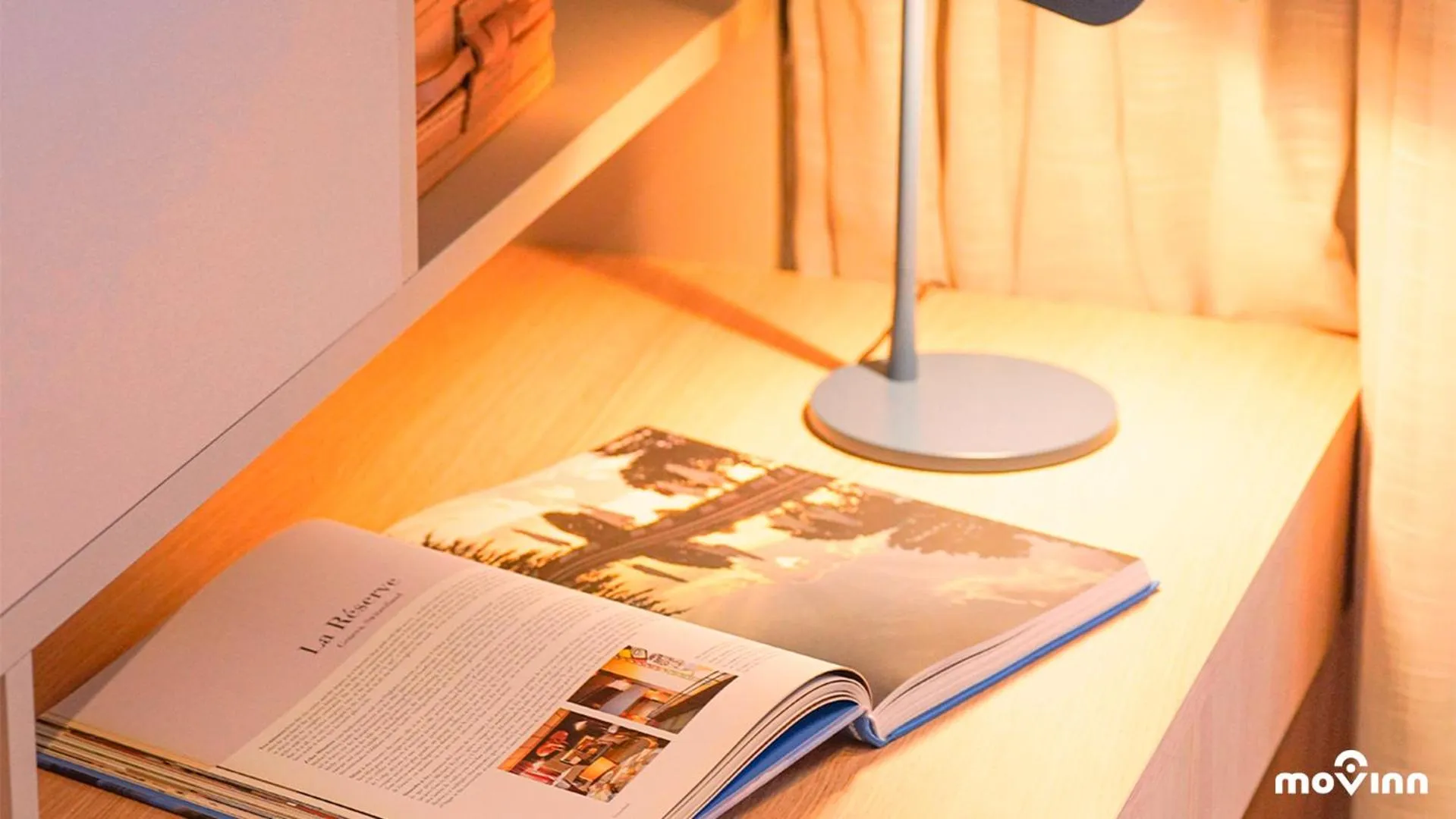 Decorative detail in White 2880 - Pinheiros