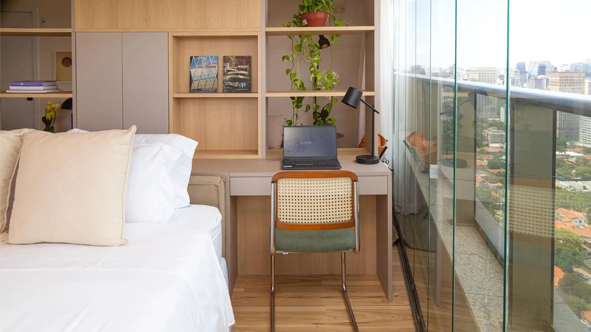 Bed in White 2880 - Pinheiros