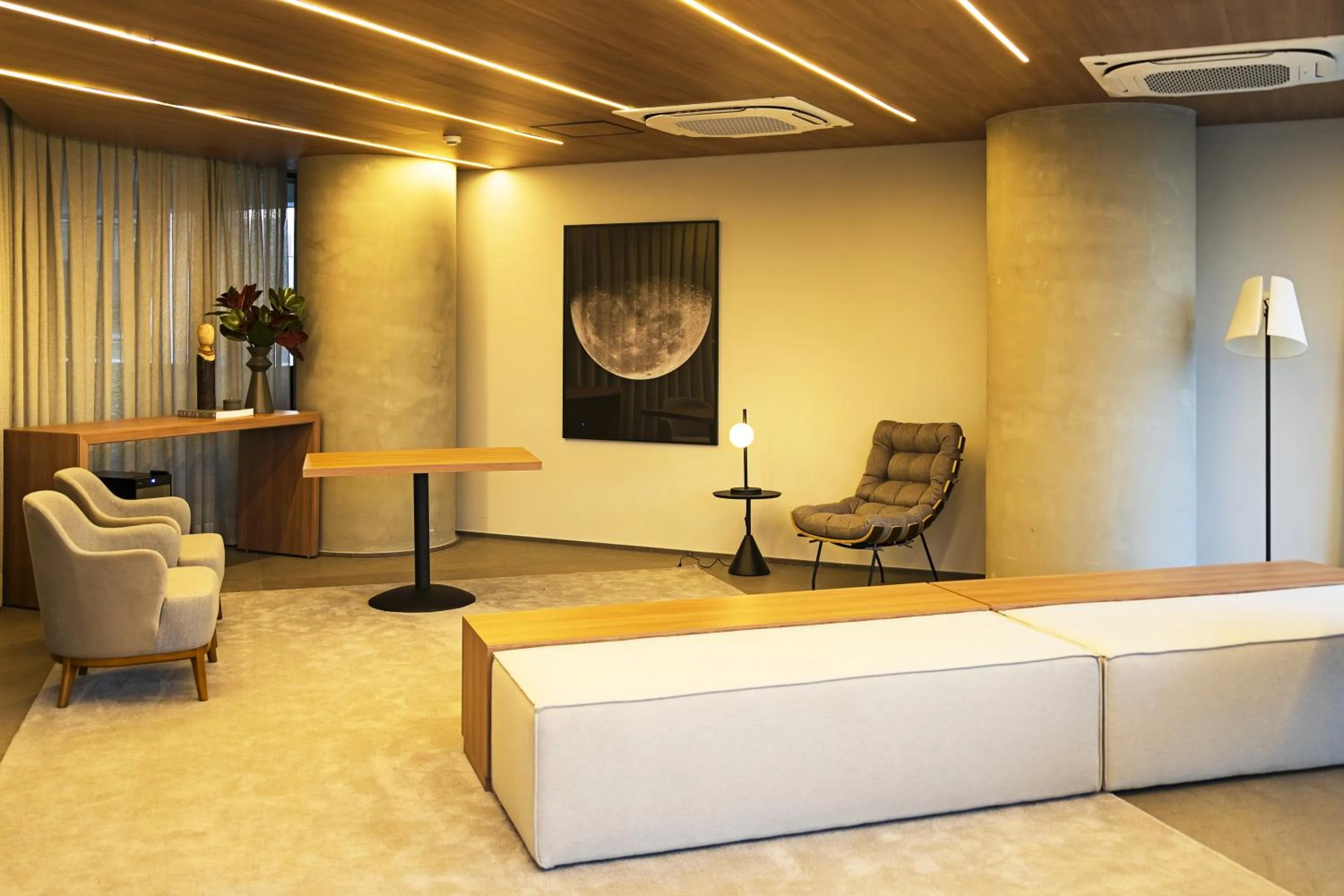 Seating area in White 2880 - Pinheiros