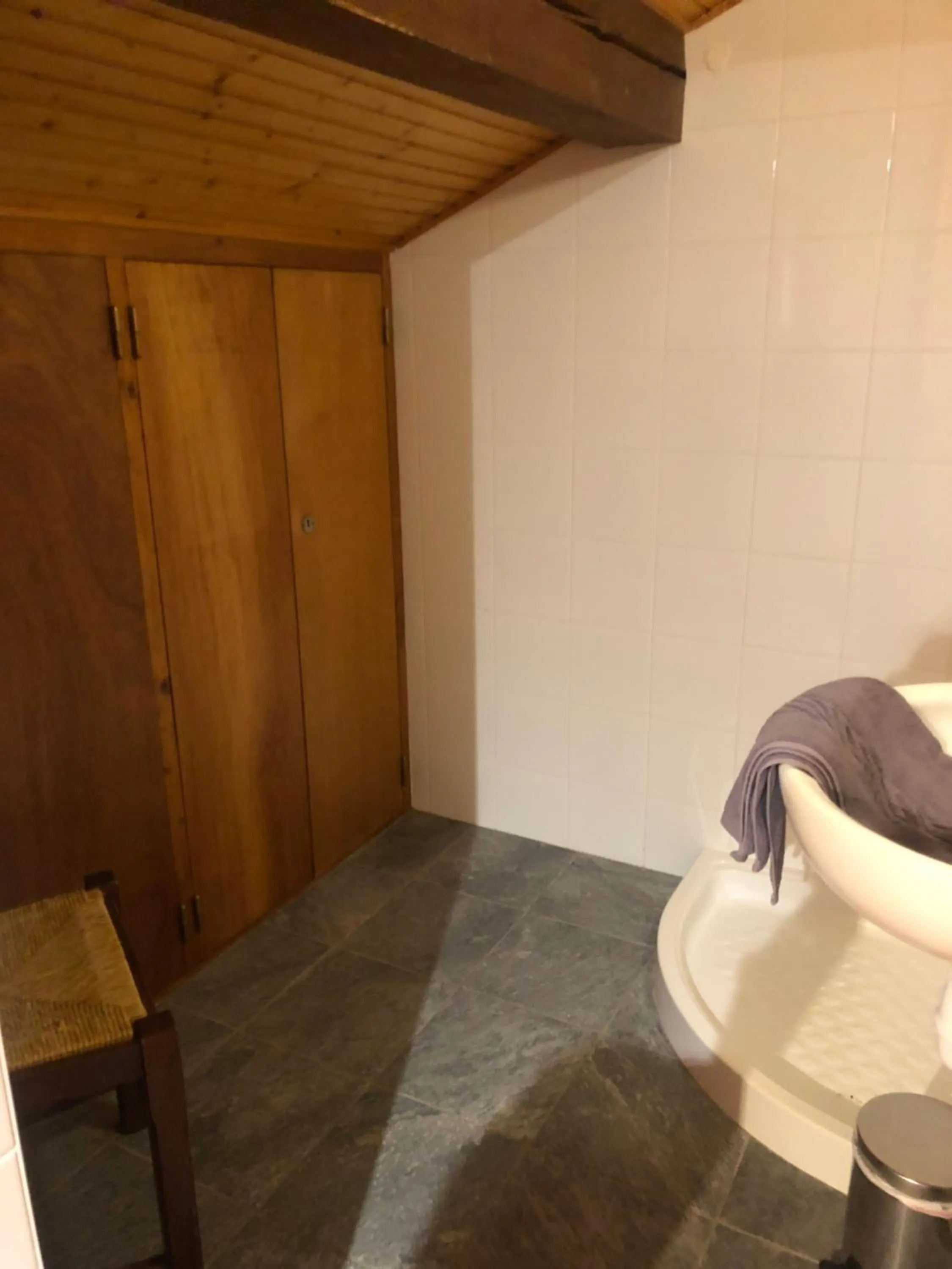 wardrobe in Hôtel la Kinkerne