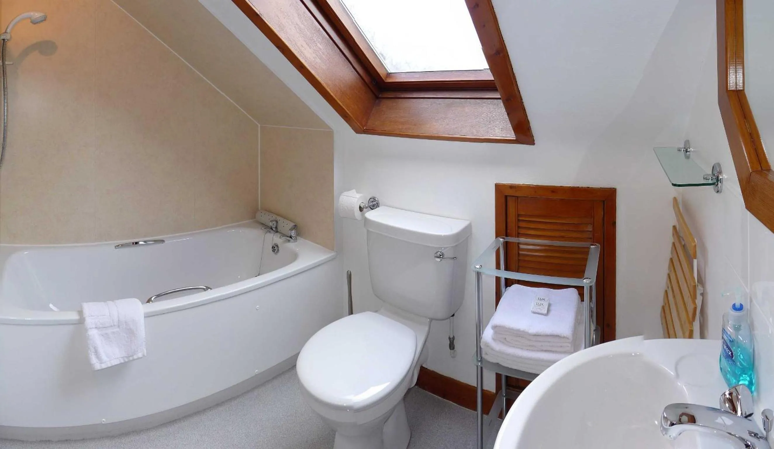 Shower in Crioch Guest House