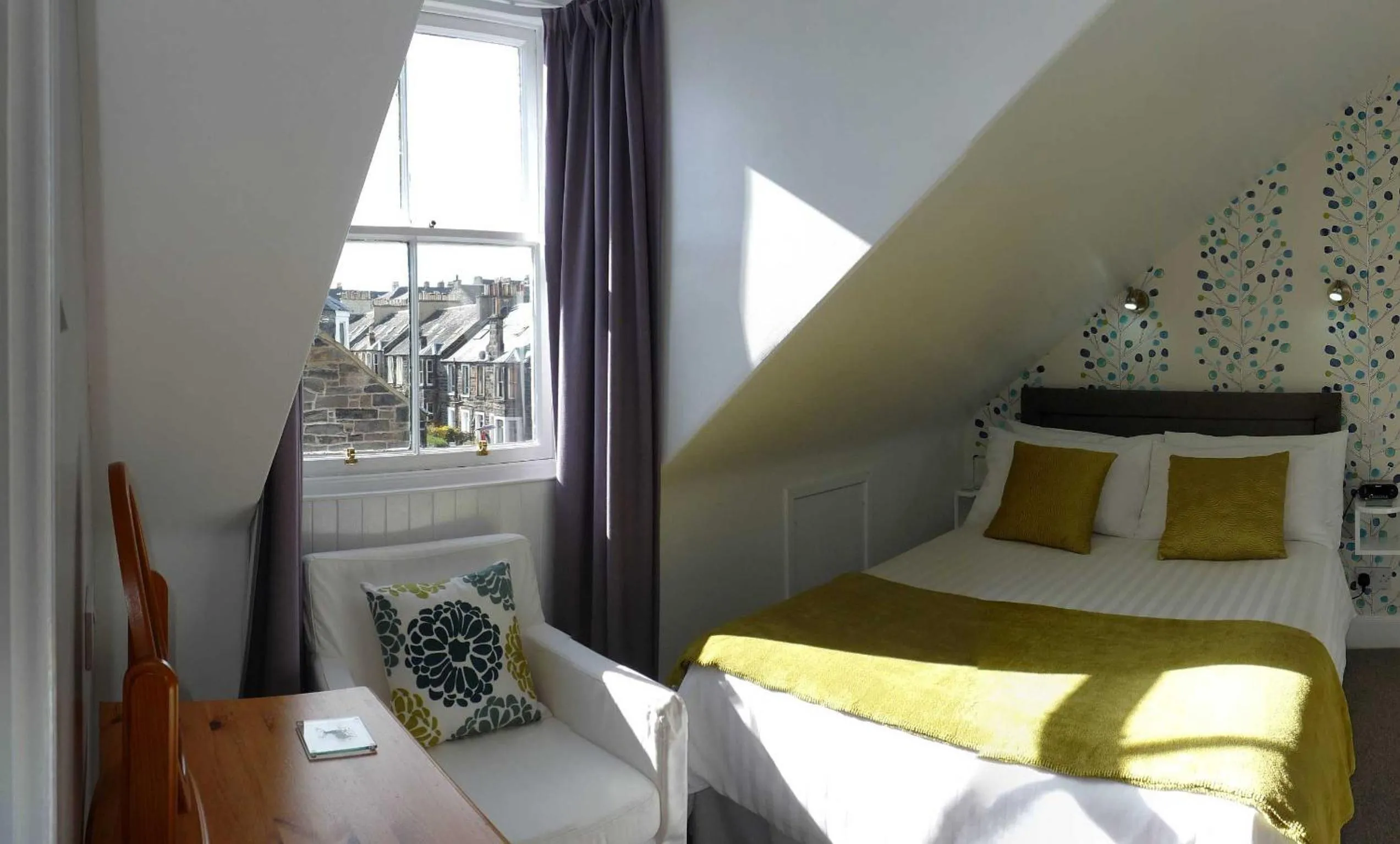 Bedroom, Bed in Crioch Guest House