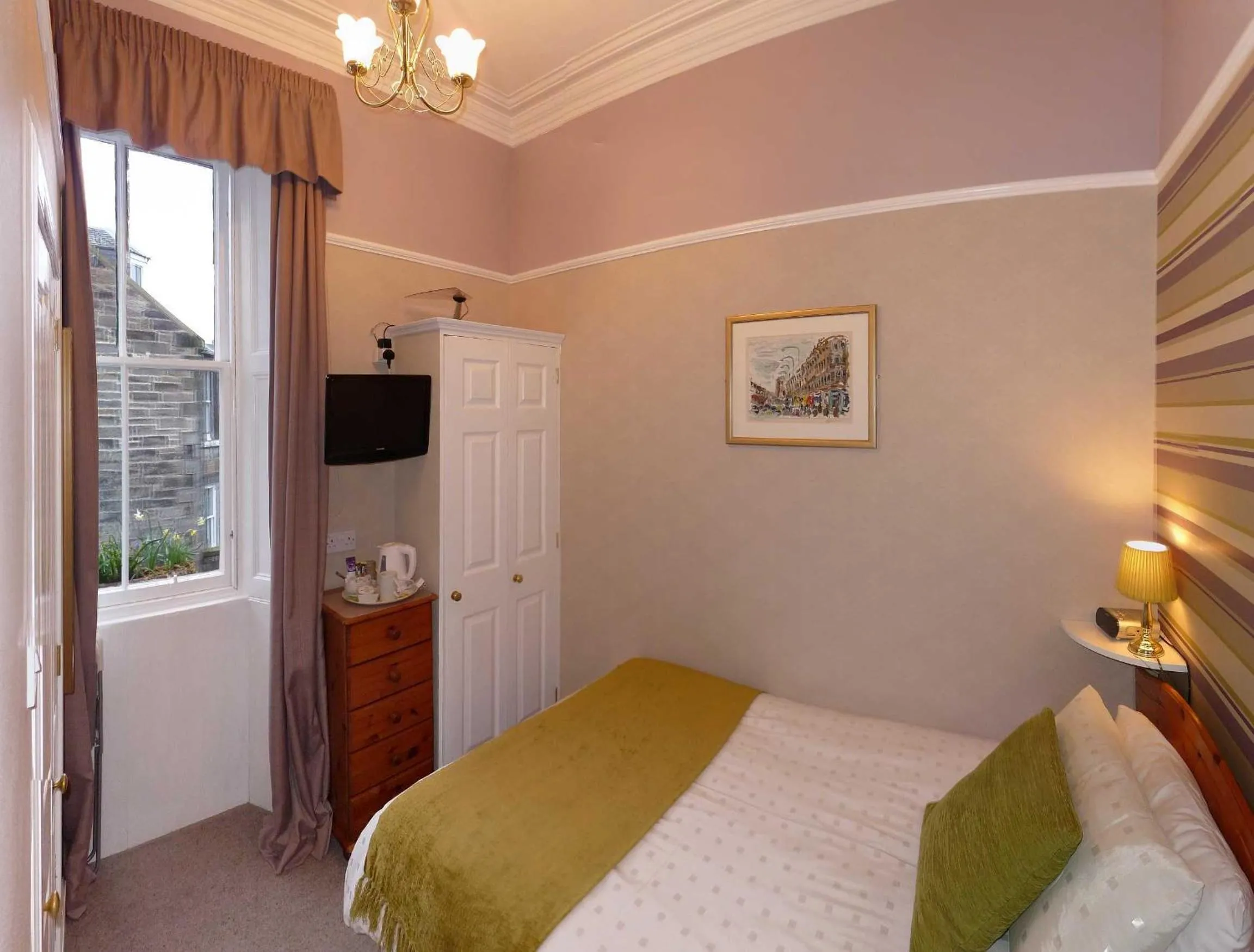 Bed in Crioch Guest House