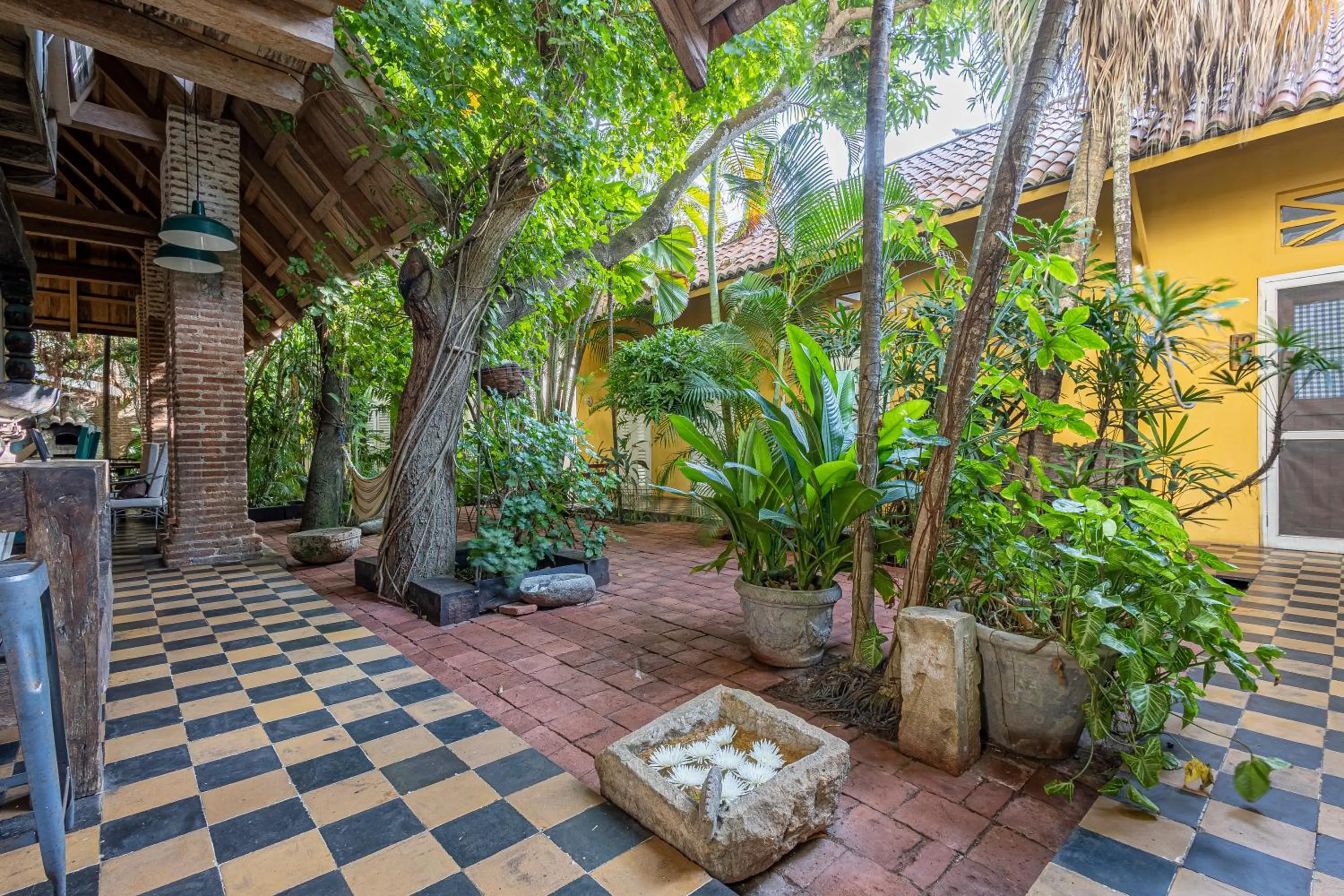 Patio in Casa Real Del Cabrero by Soho