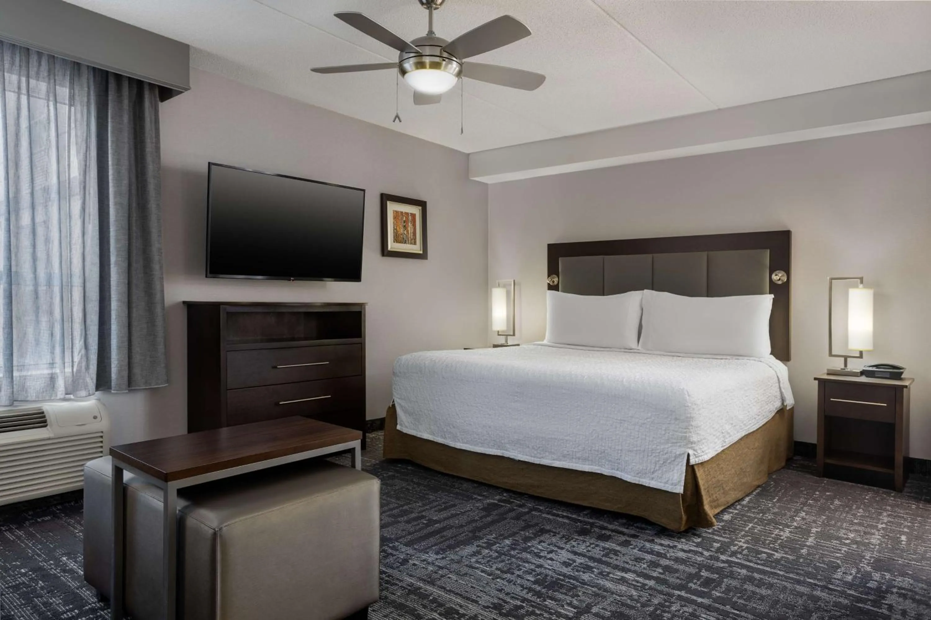 Bed in Homewood Suites by Hilton Waterloo/St. Jacobs