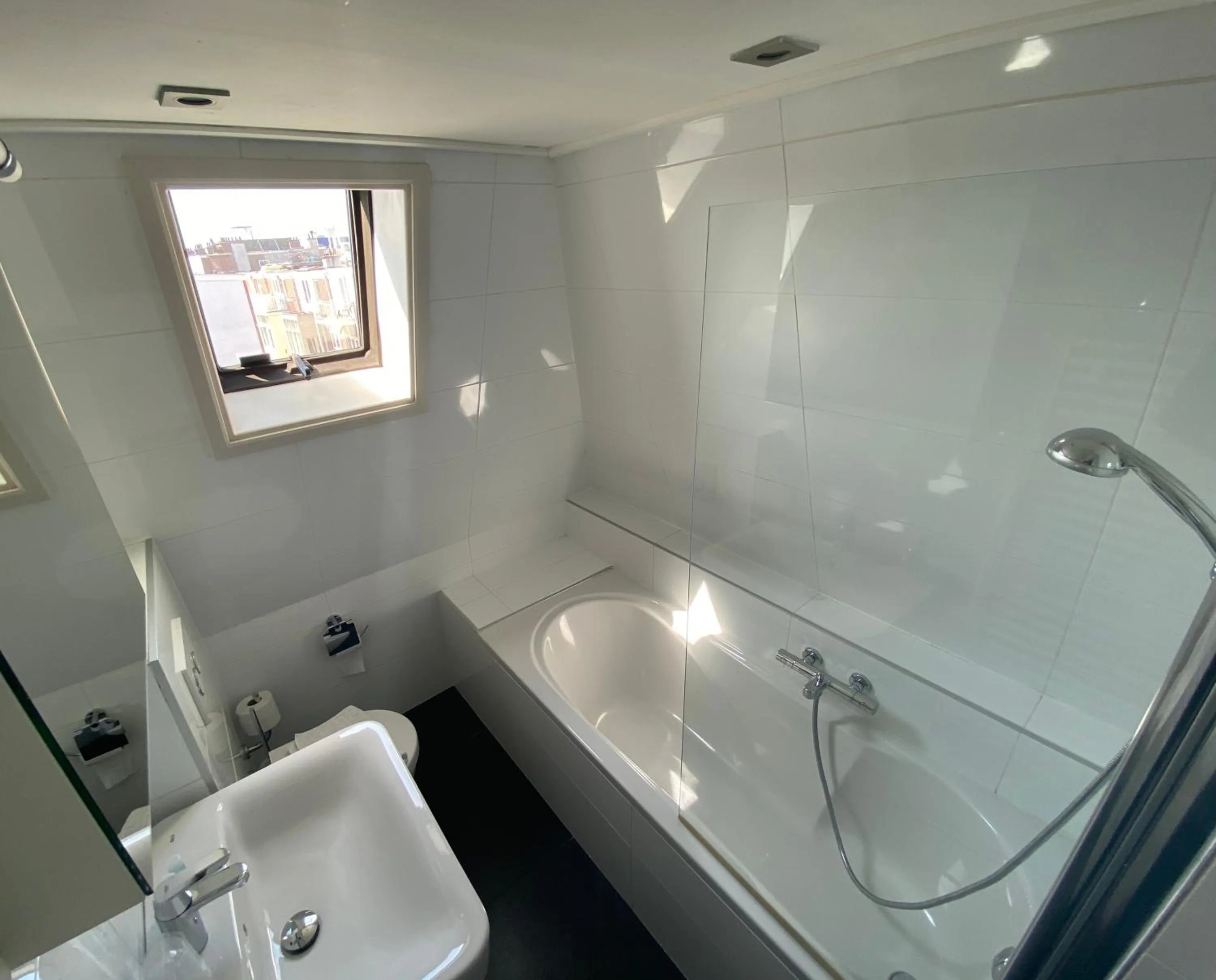 Bathroom in Hotel 't Sonnehuys