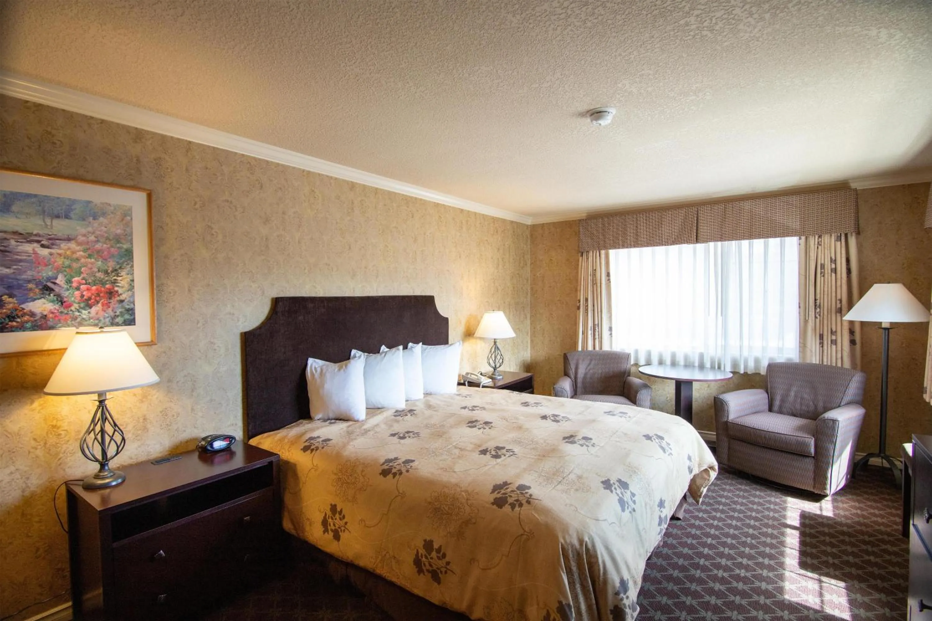 Bedroom, Bed in The Bard's Inn - BW Signature Collection by Best Western