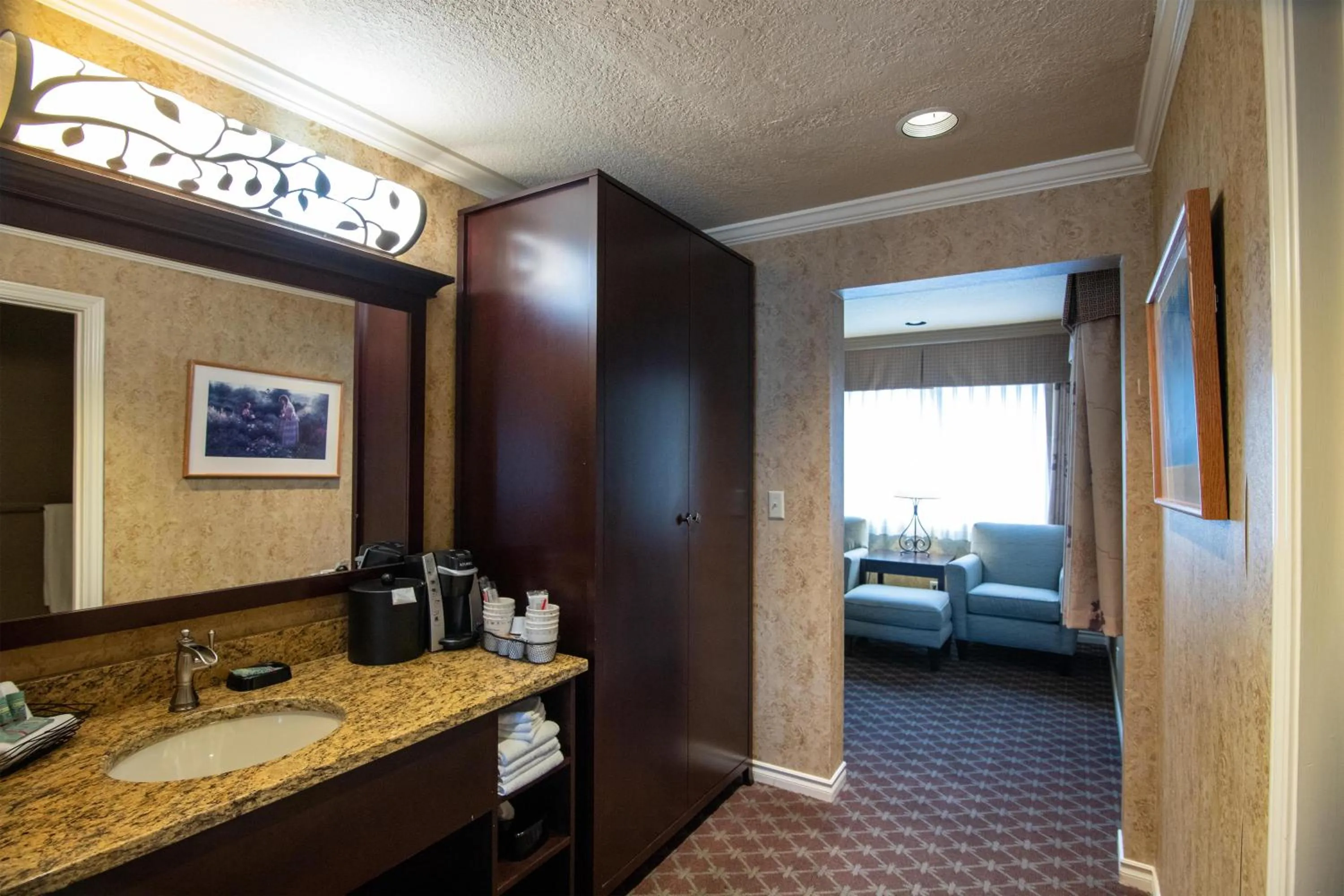 Bedroom, Bed in The Bard's Inn - BW Signature Collection by Best Western