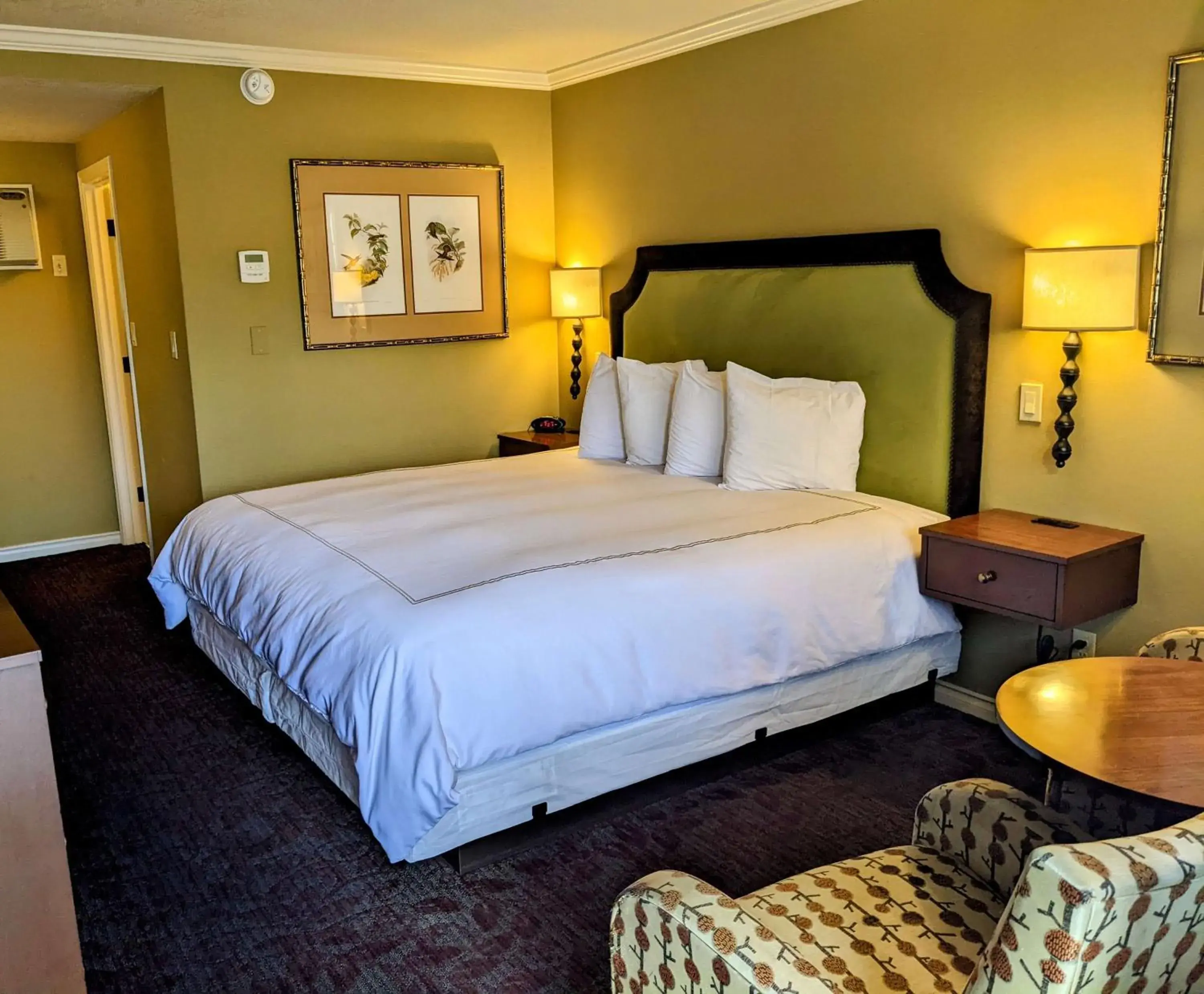 Bedroom, Bed in The Bard's Inn - BW Signature Collection by Best Western Bedroom, Bed in The Bard's Inn - BW Signature Collection by Best Western