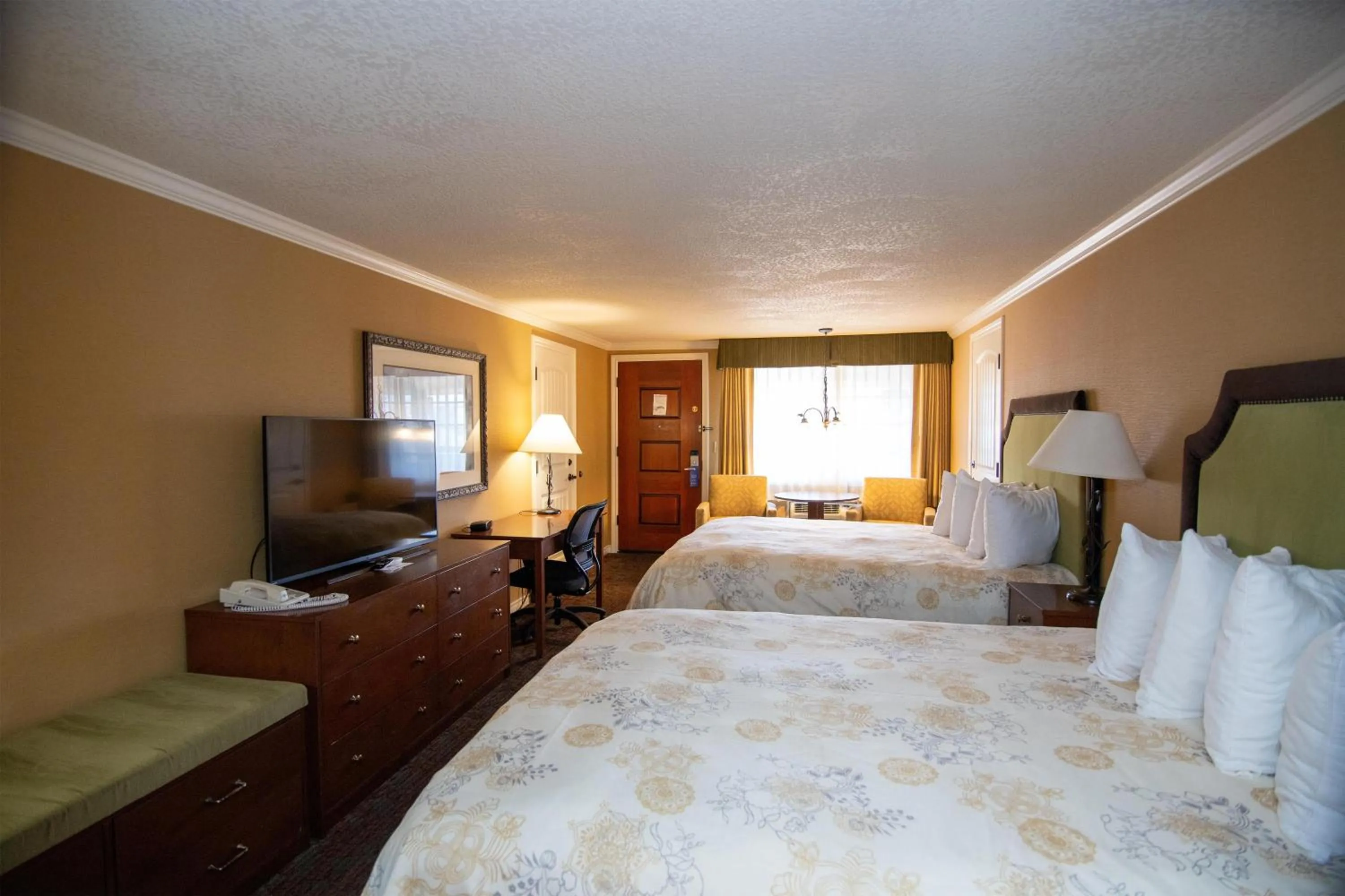 Bedroom, Bed in The Bard's Inn - BW Signature Collection by Best Western