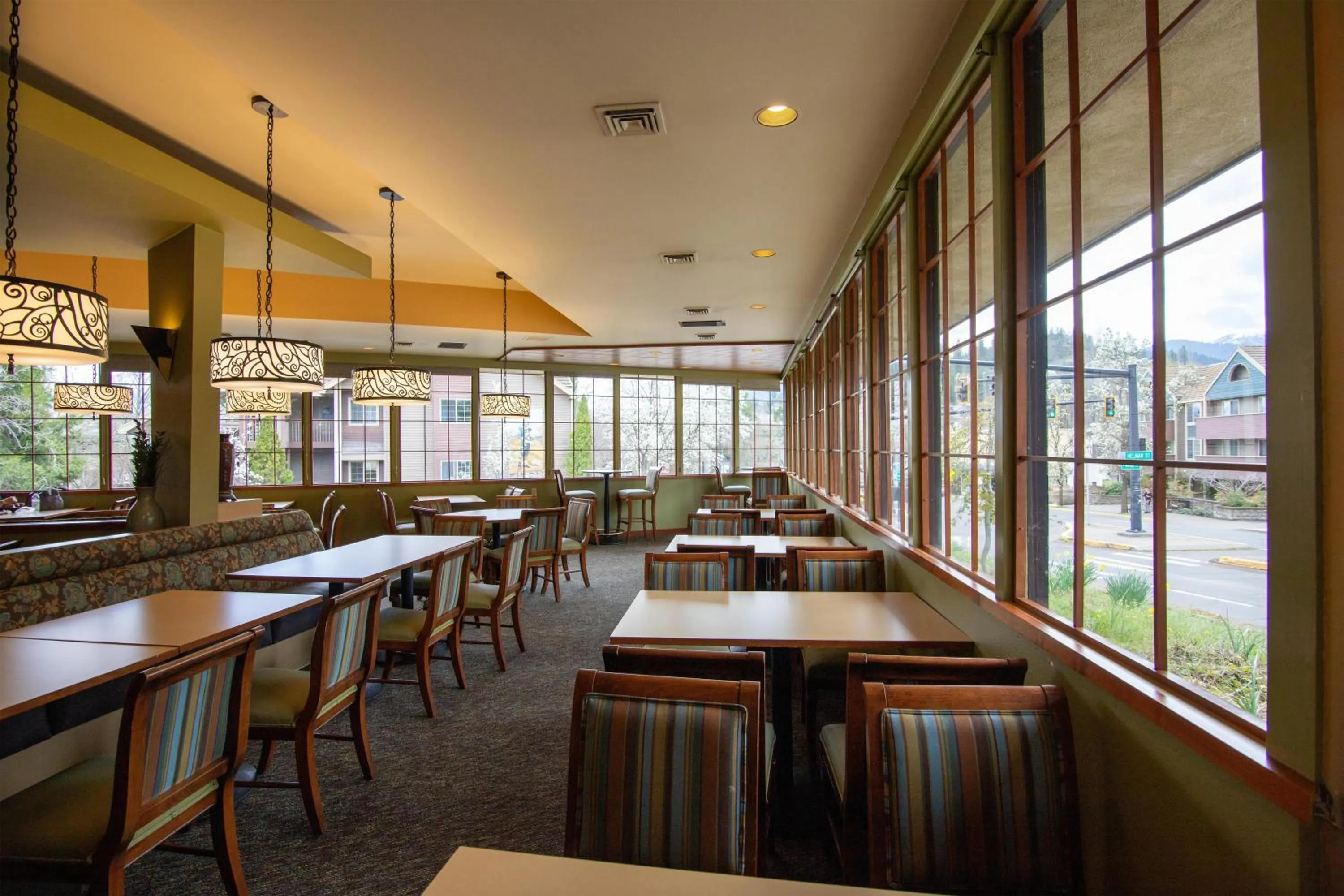 Breakfast in The Bard's Inn - BW Signature Collection by Best Western