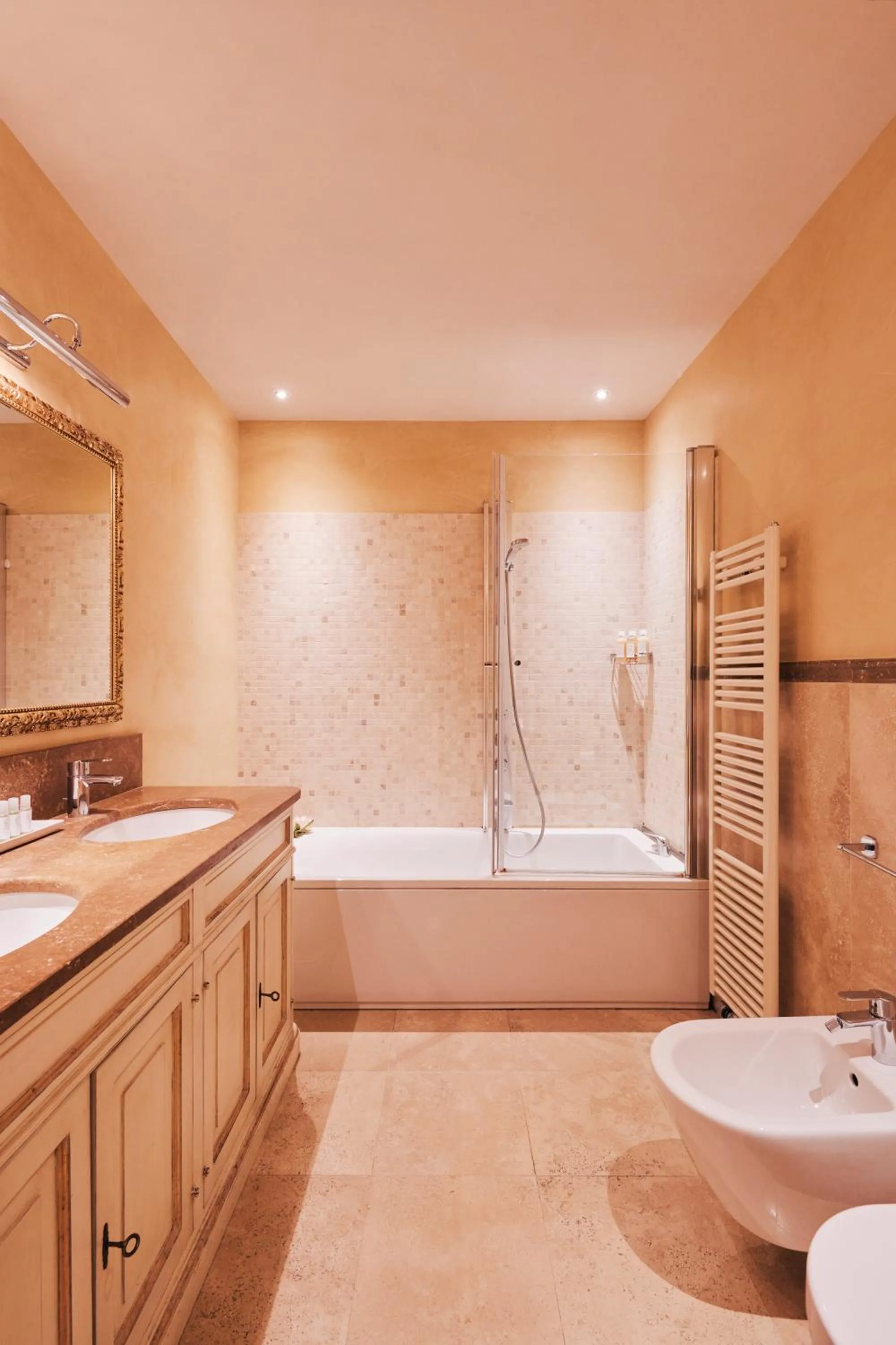 Bathroom in La Corte Di Ambra