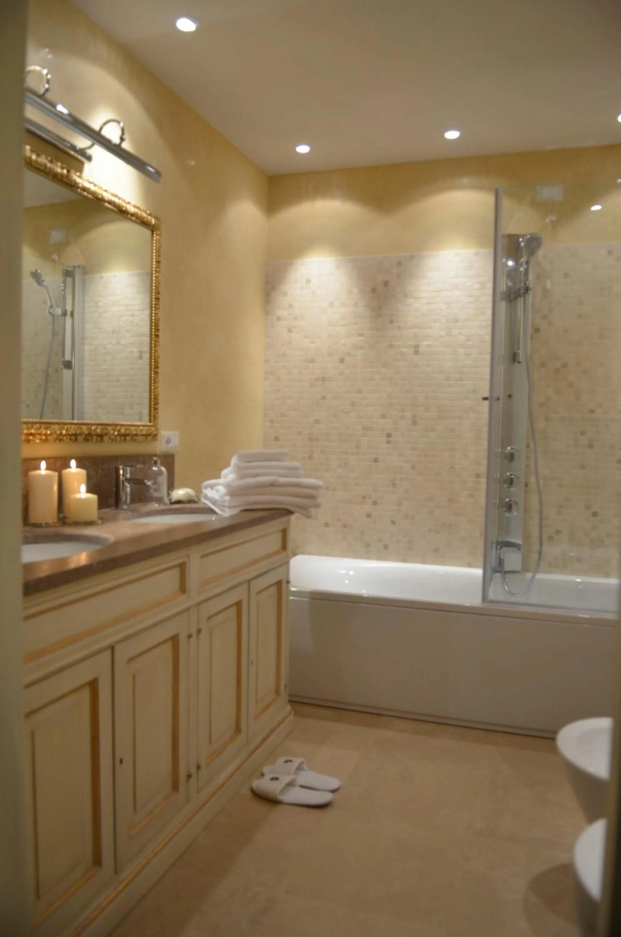 Bathroom in La Corte Di Ambra