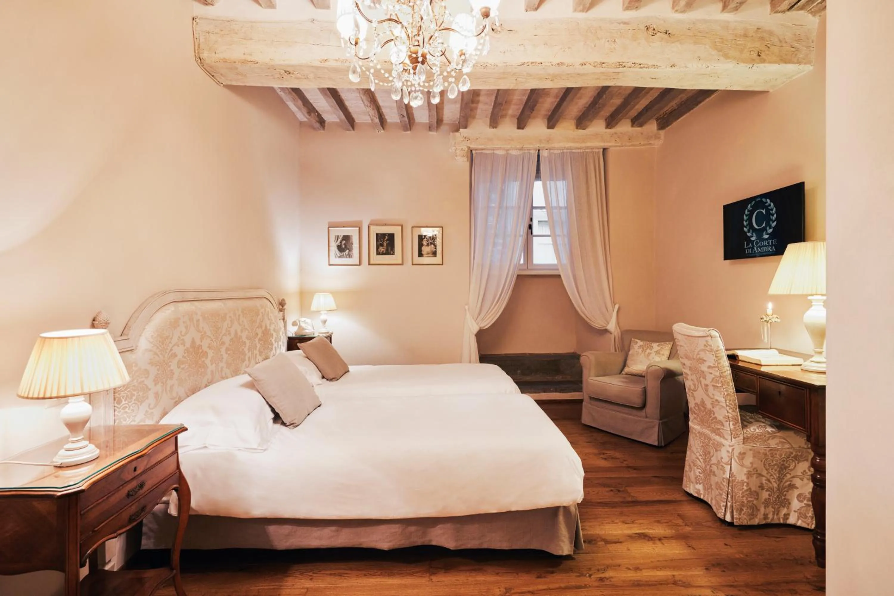 Bedroom, Bed in La Corte Di Ambra