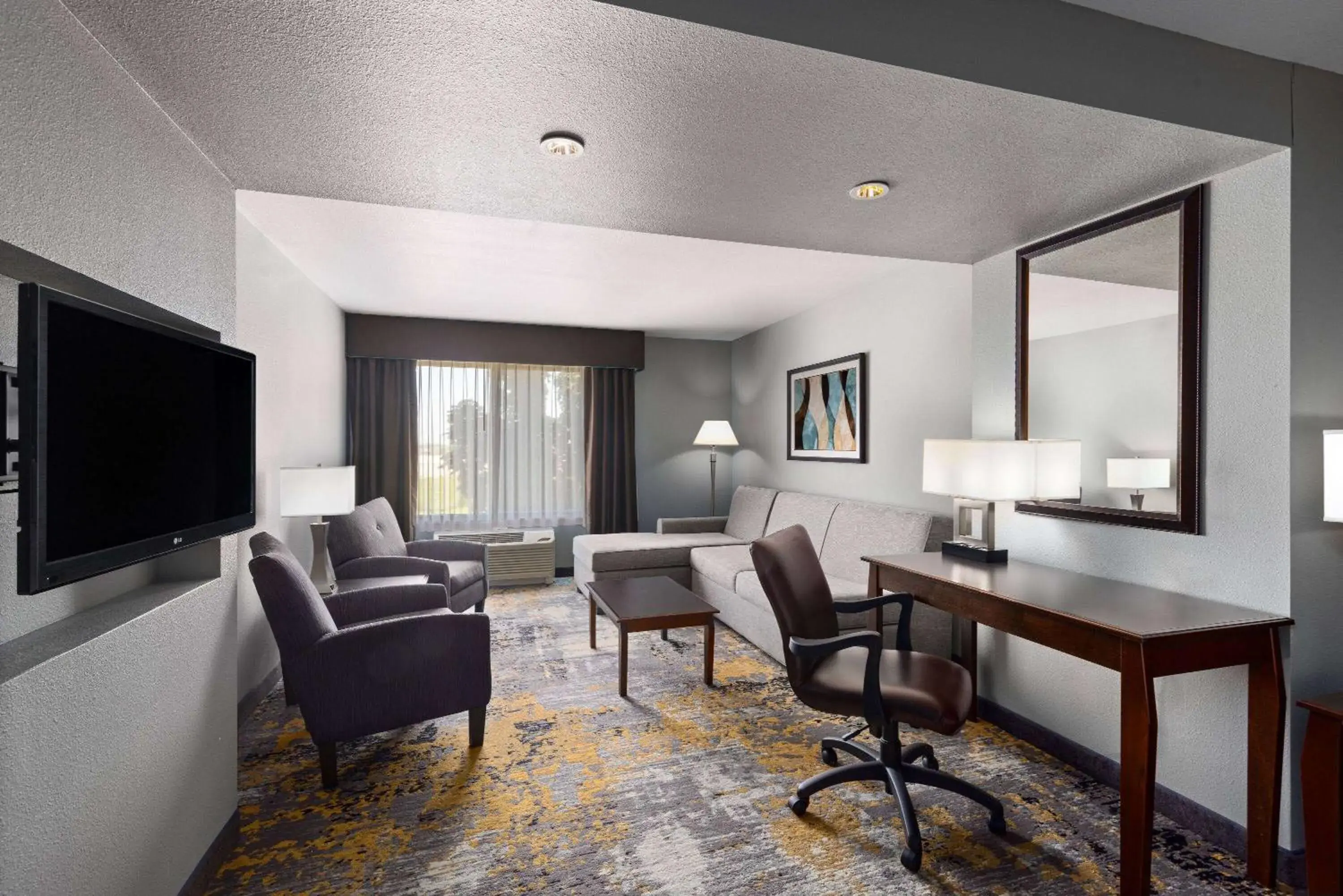 Photo of the whole room in La Quinta by Wyndham Sioux Falls Photo of the whole room in La Quinta by Wyndham Sioux Falls