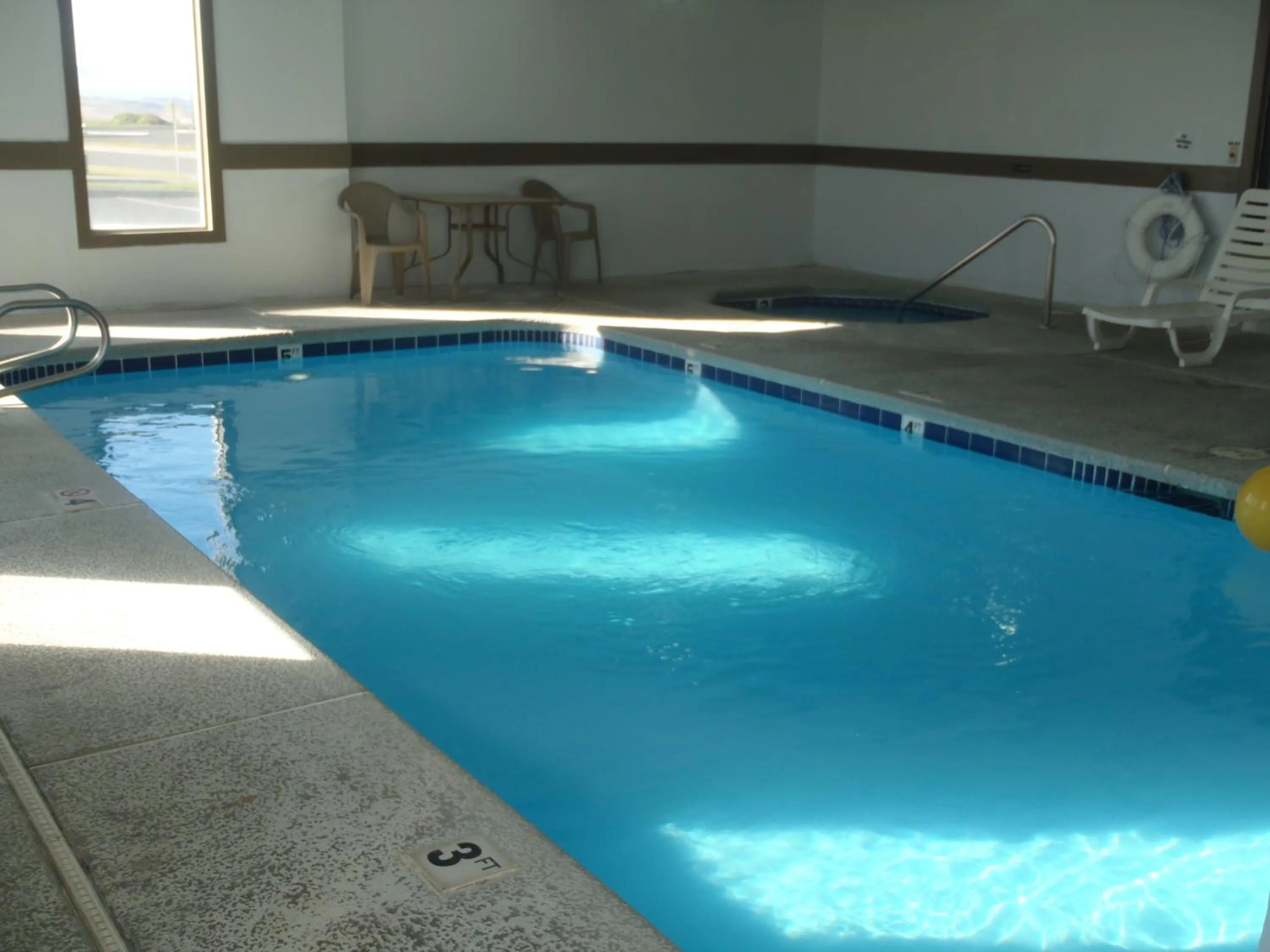 Swimming pool in Super 8 by Wyndham Pendleton
