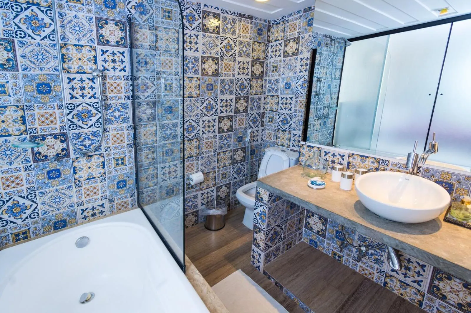 Shower in Vila Bela-Emília