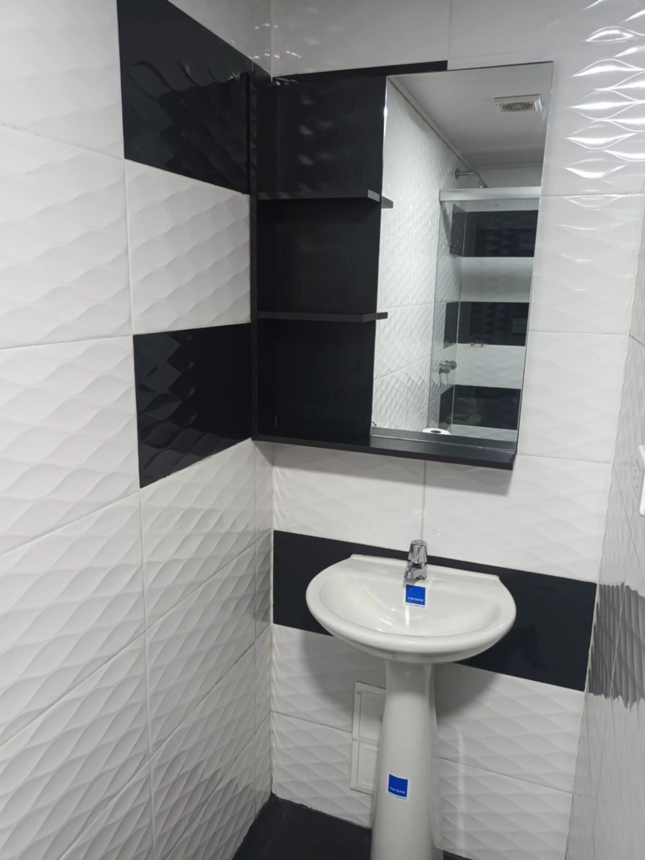 Toilet in Hotel Santiago Plaza