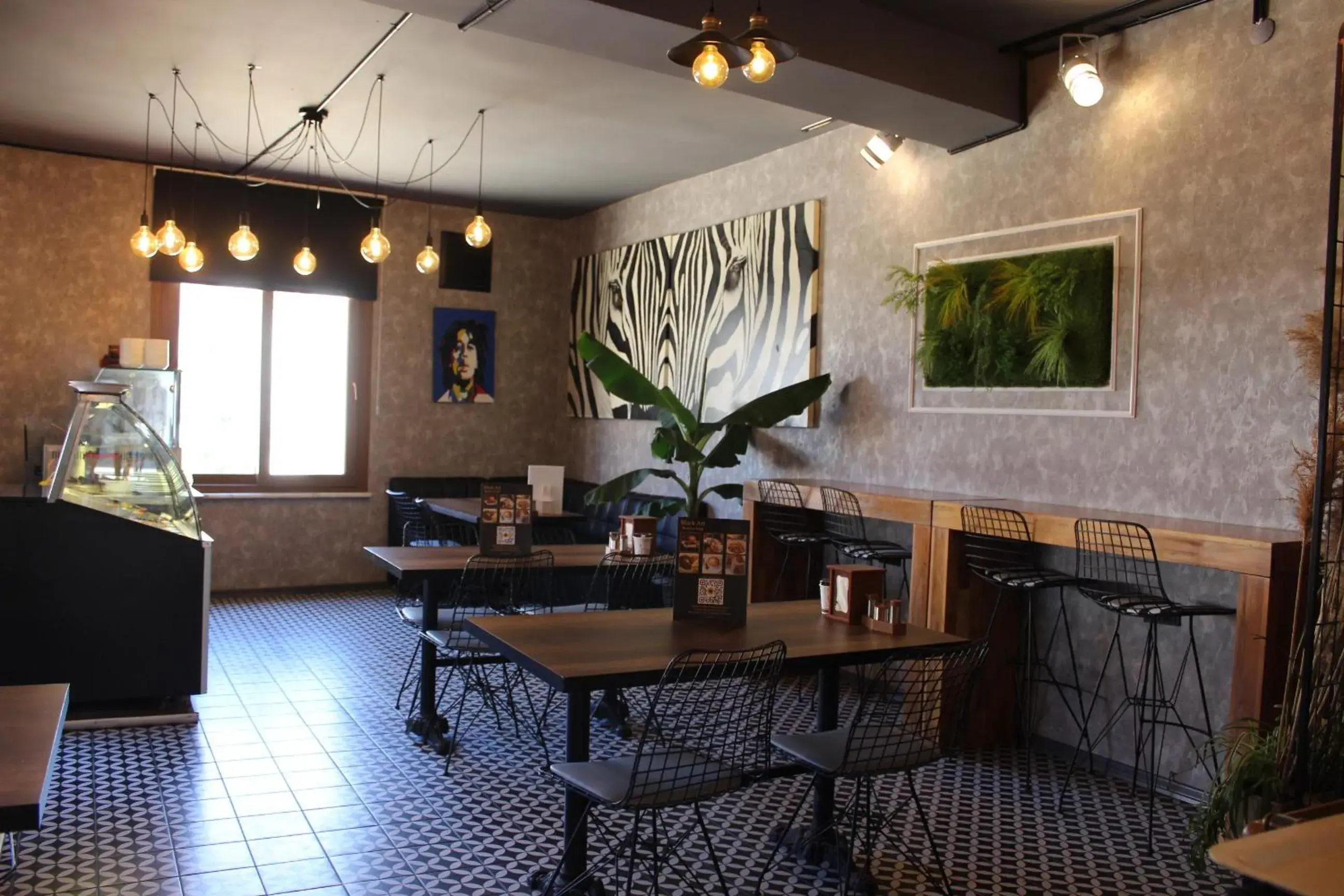 Restaurant/places to eat in Black Art Otel Restaurant/places to eat in Black Art Otel