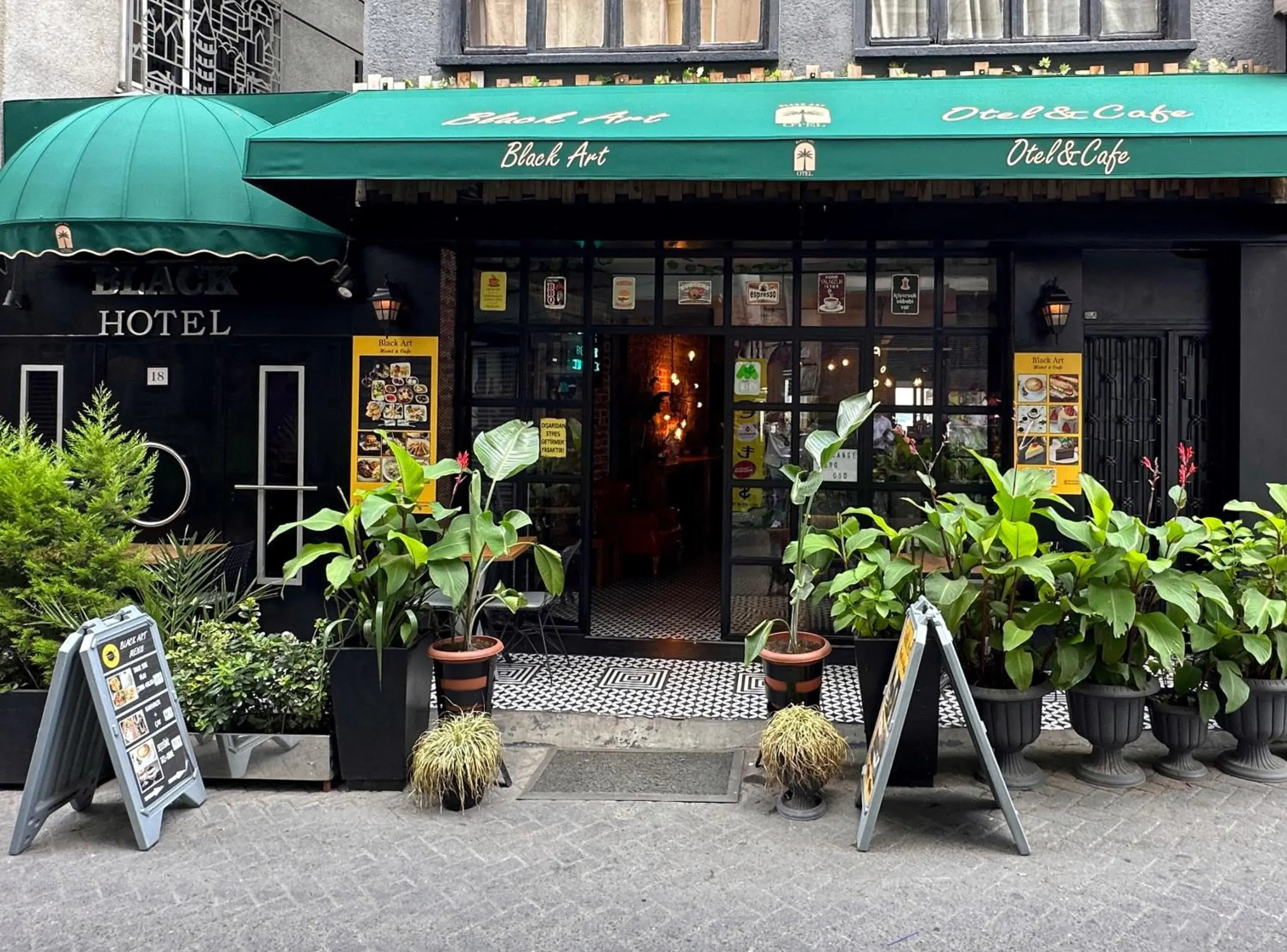 Facade/entrance in Black Art Otel Facade/entrance in Black Art Otel