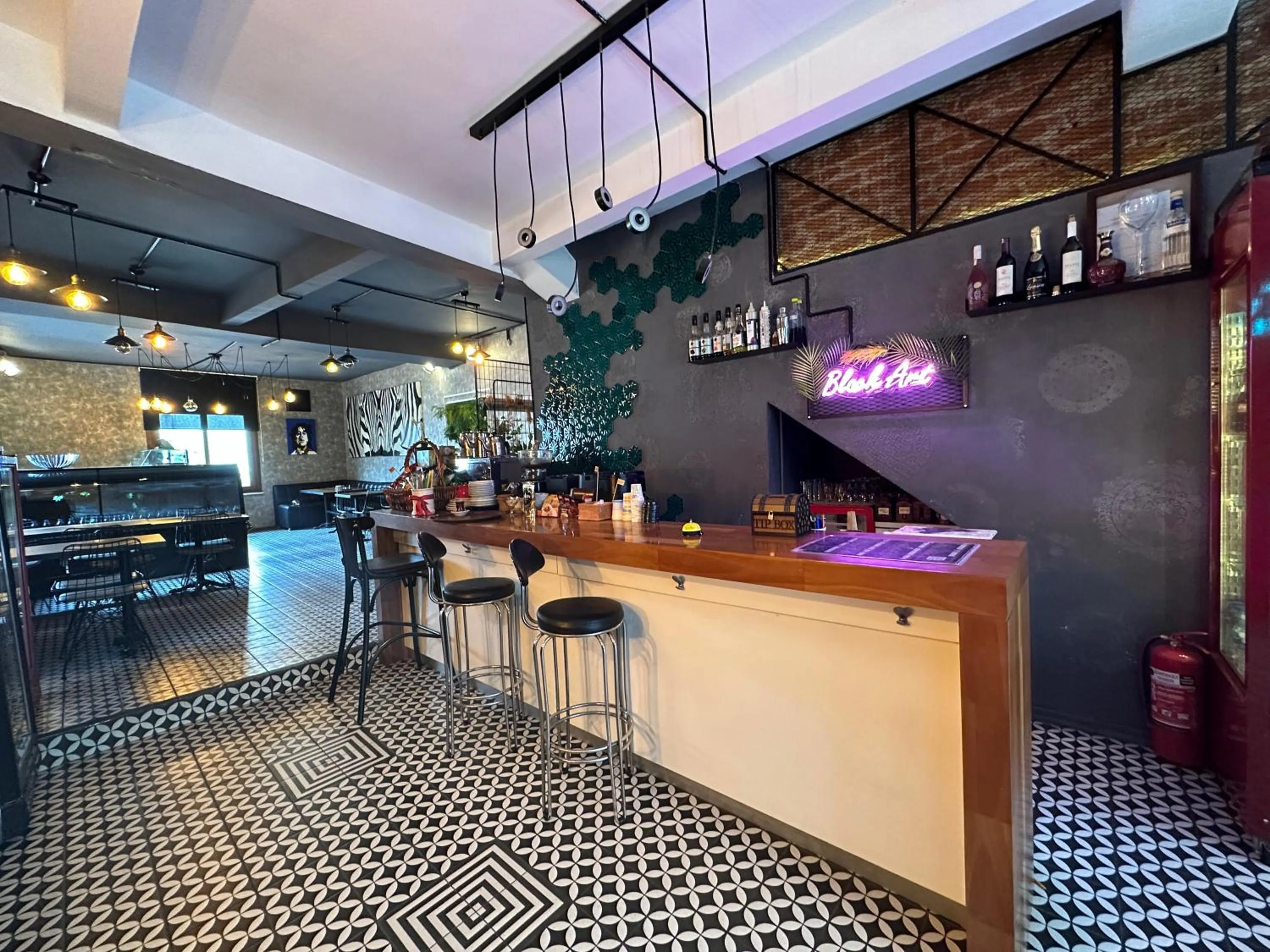 Lounge or bar in Black Art Otel