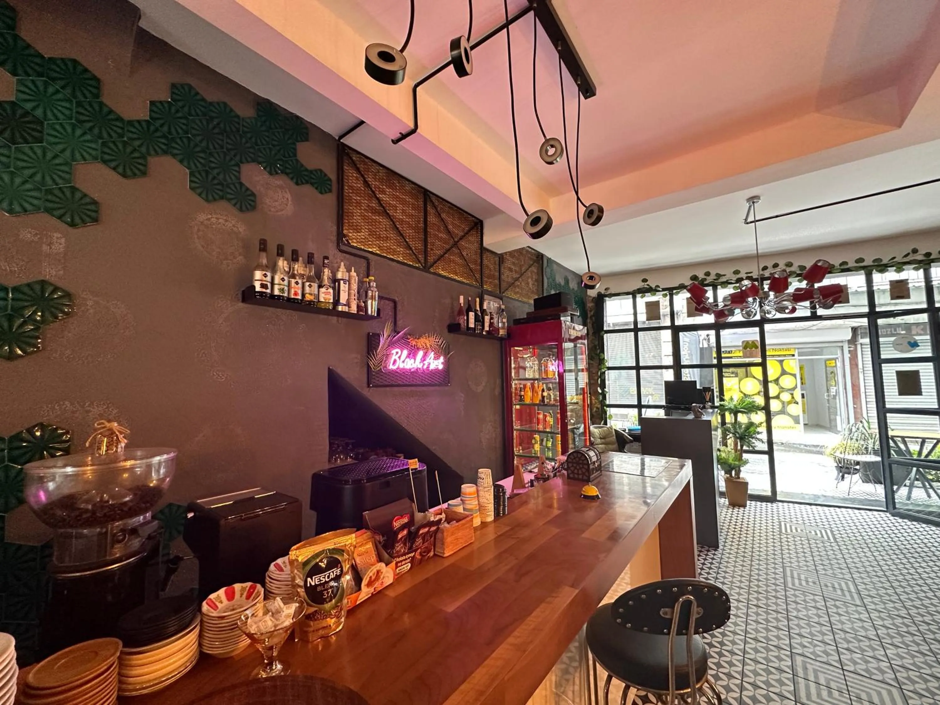 Lounge or bar in Black Art Otel