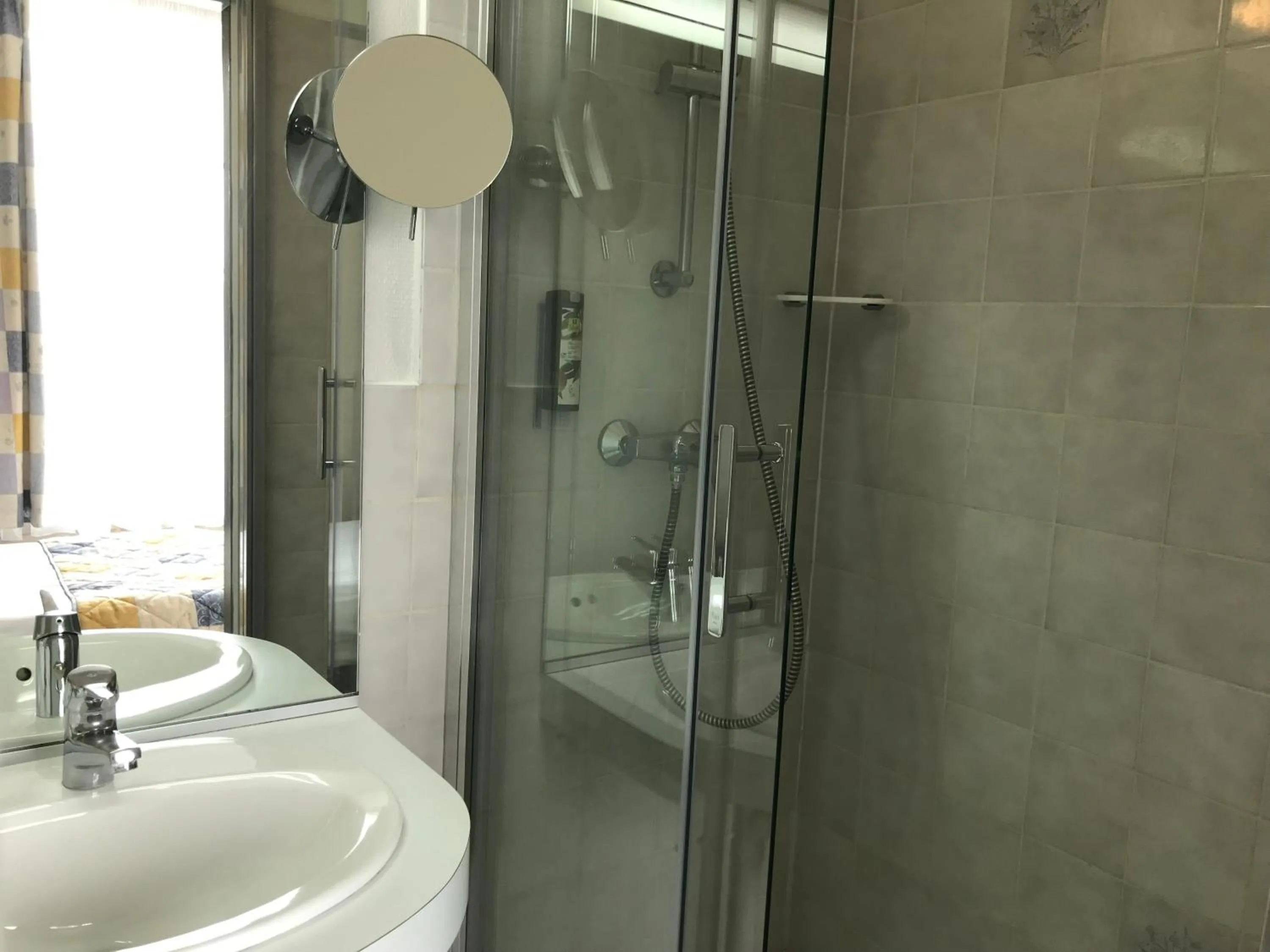 Logis Hôtel & Restaurant La Villa des Houx